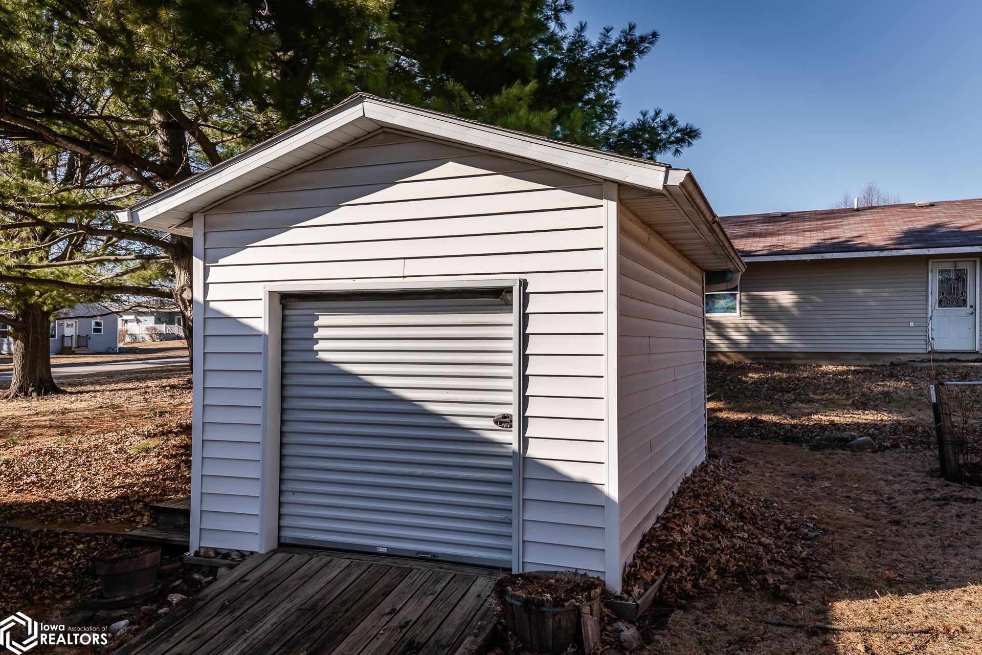 502 E Maple Avenue, Conrad, Iowa image 41