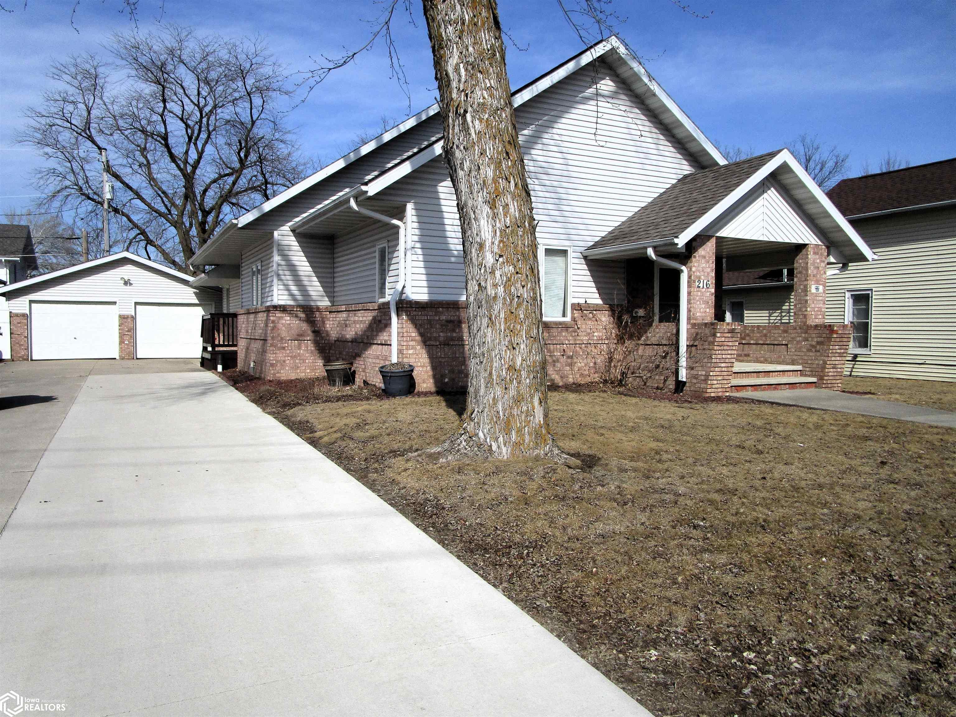 216 Washington Avenue, Iowa Falls, Iowa image 1