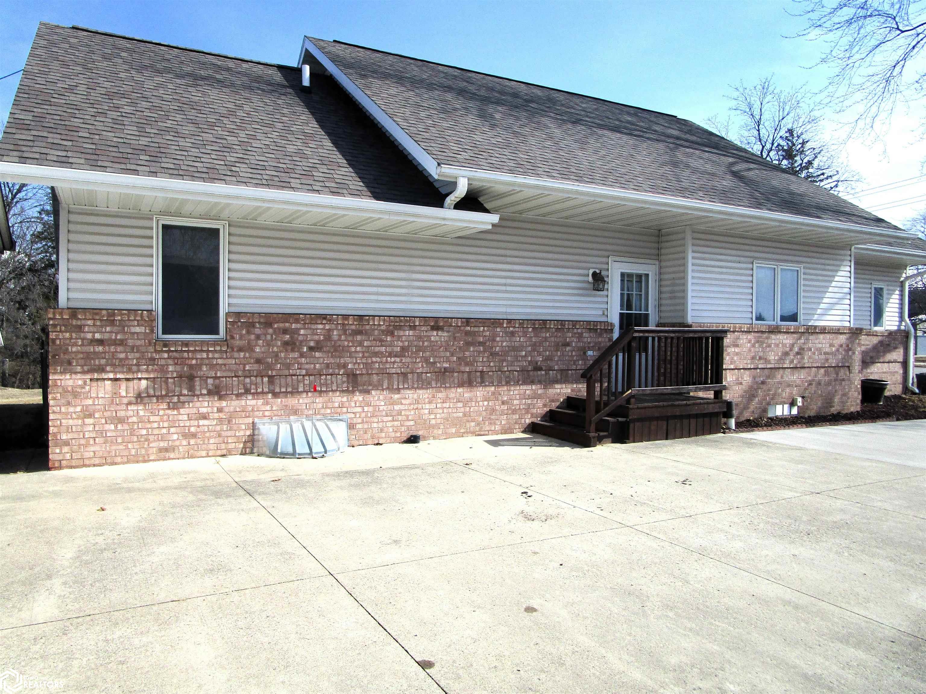 216 Washington Avenue, Iowa Falls, Iowa image 2