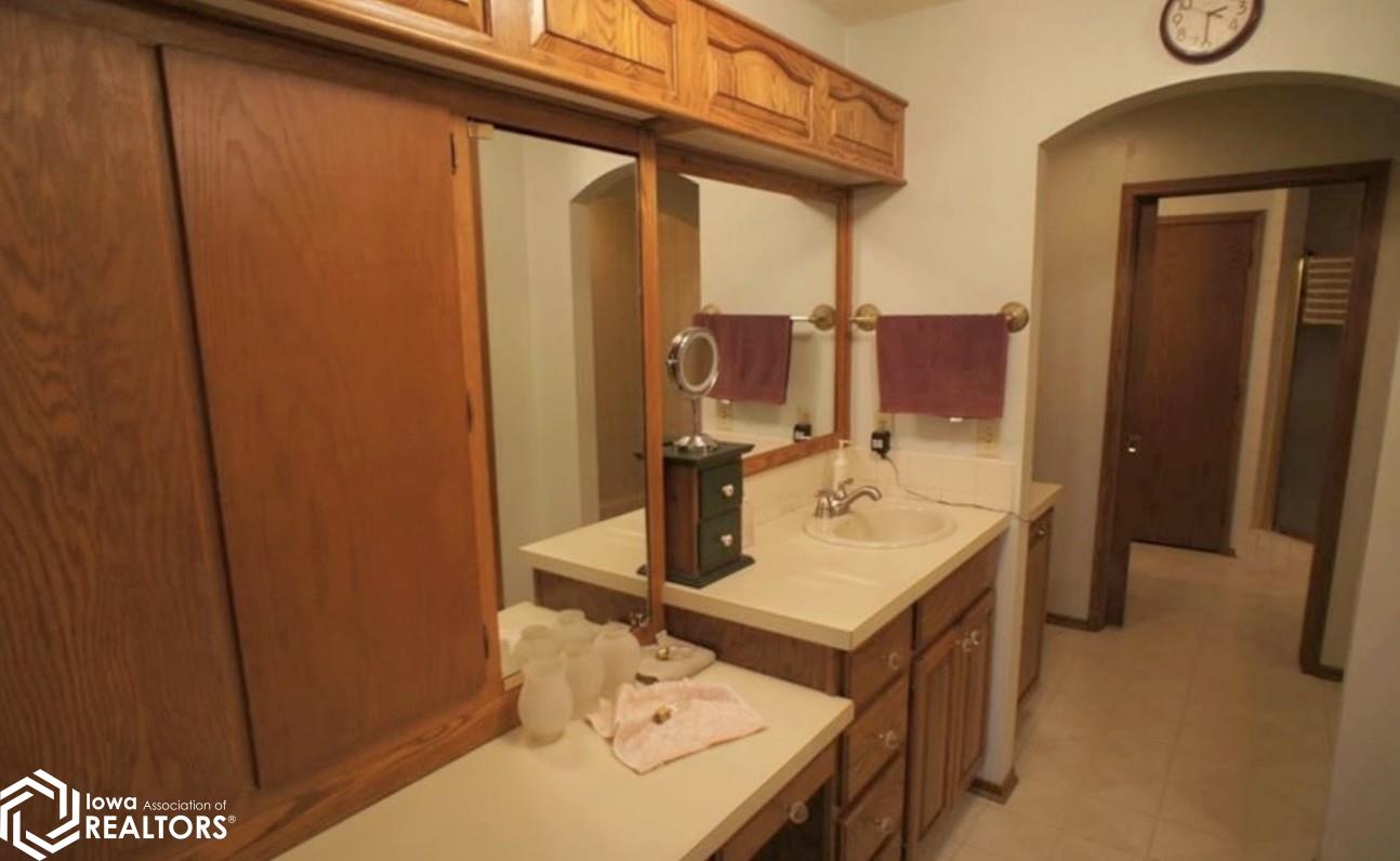 2480 Inkpaduta Avenue, Webster City, Iowa image 11