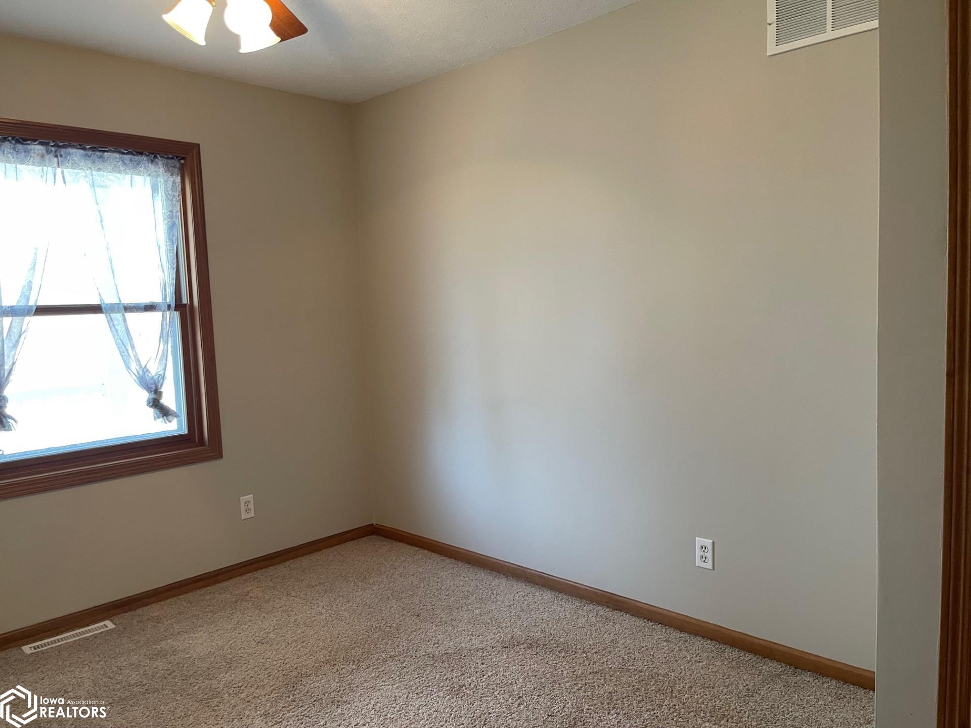 1723 Hobart Street, Grinnell, Iowa image 24