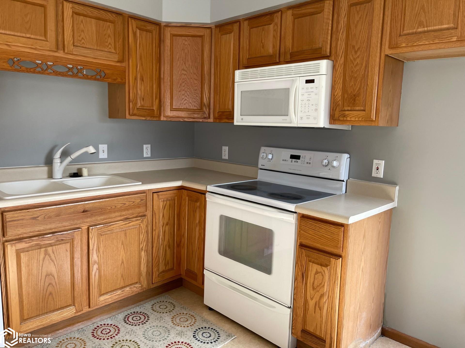 1723 Hobart Street, Grinnell, Iowa image 30