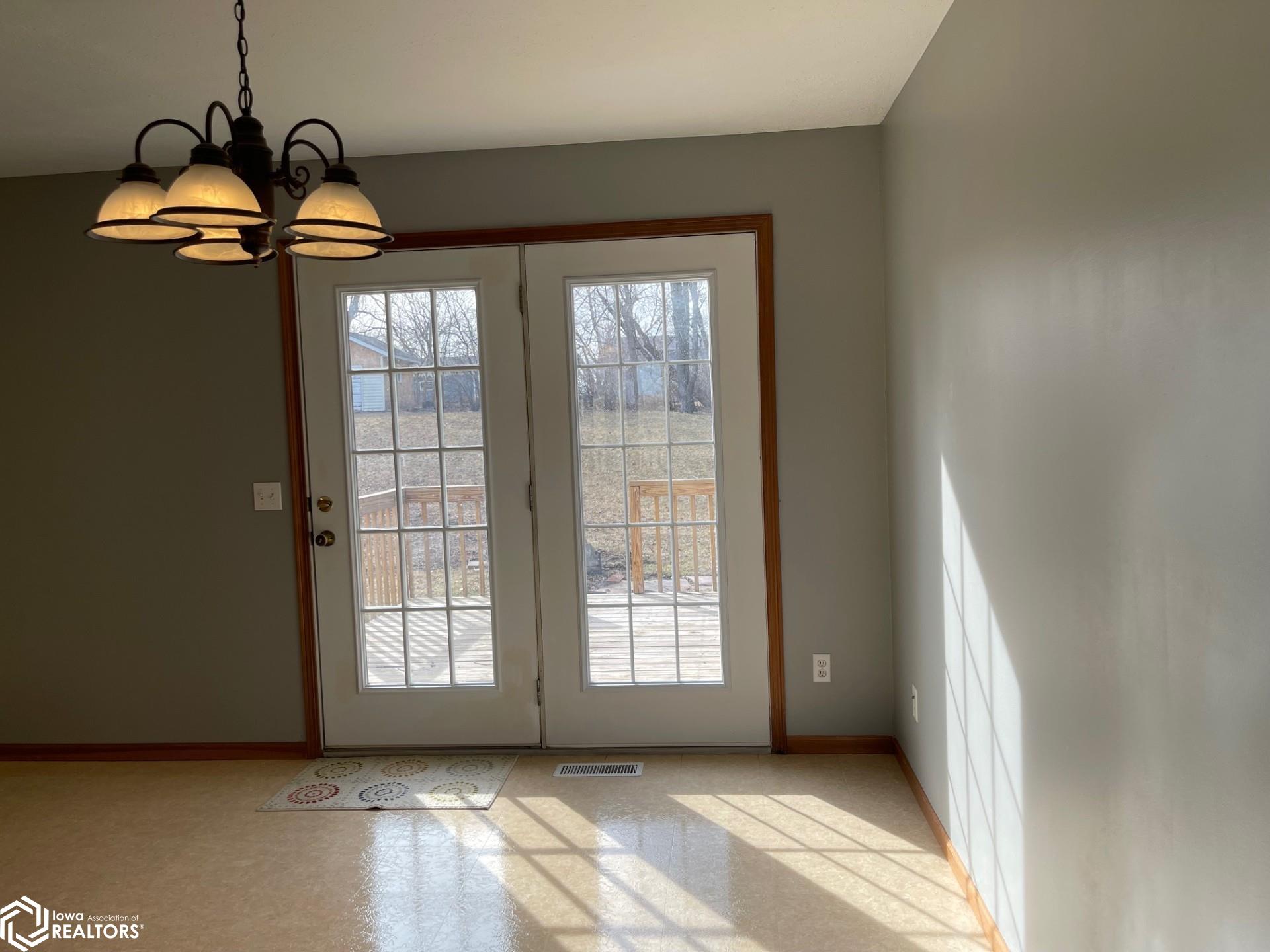1723 Hobart Street, Grinnell, Iowa image 38