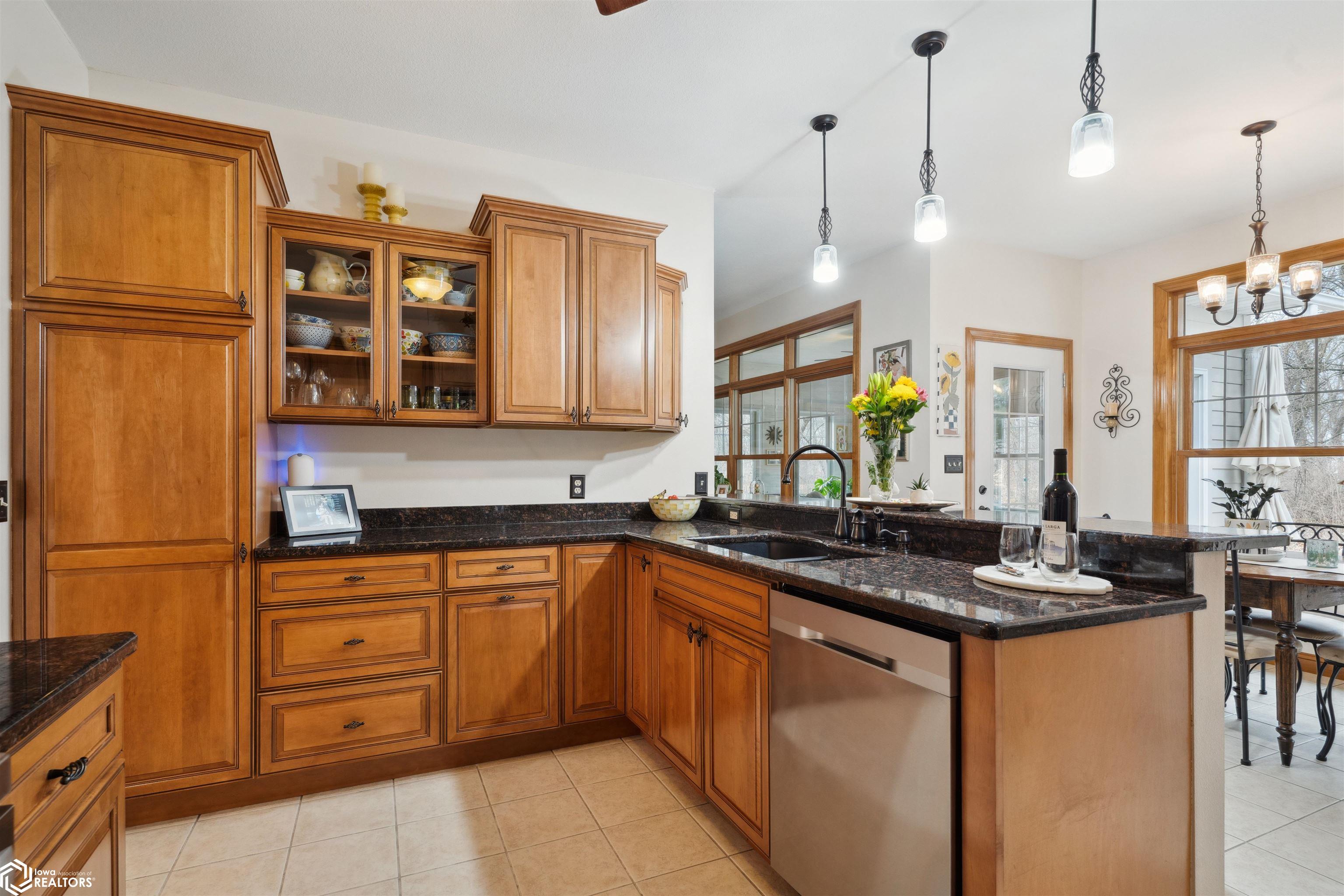 10990 Wood Duck Cove Drive, West Burlington, Iowa image 11
