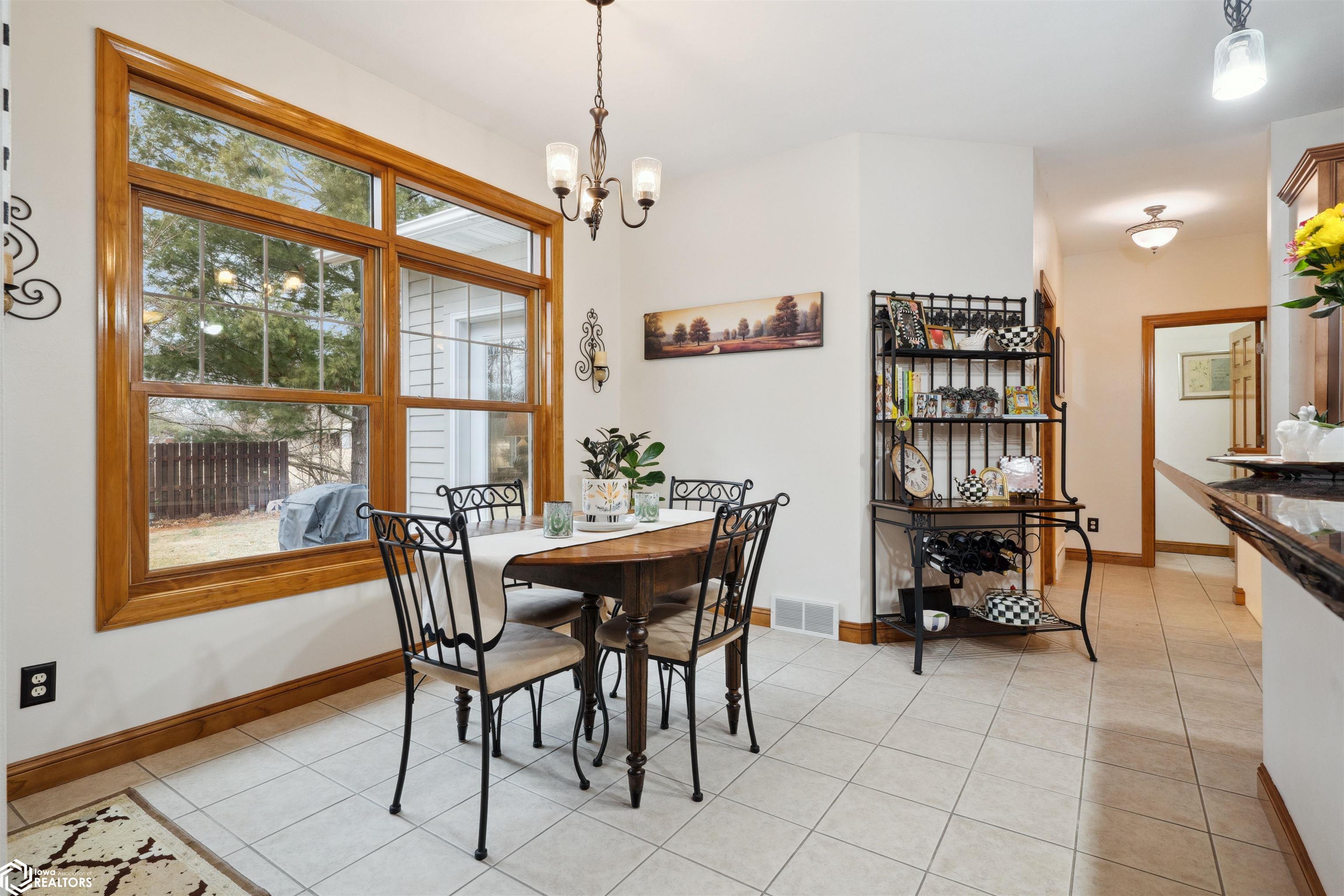 10990 Wood Duck Cove Drive, West Burlington, Iowa image 13