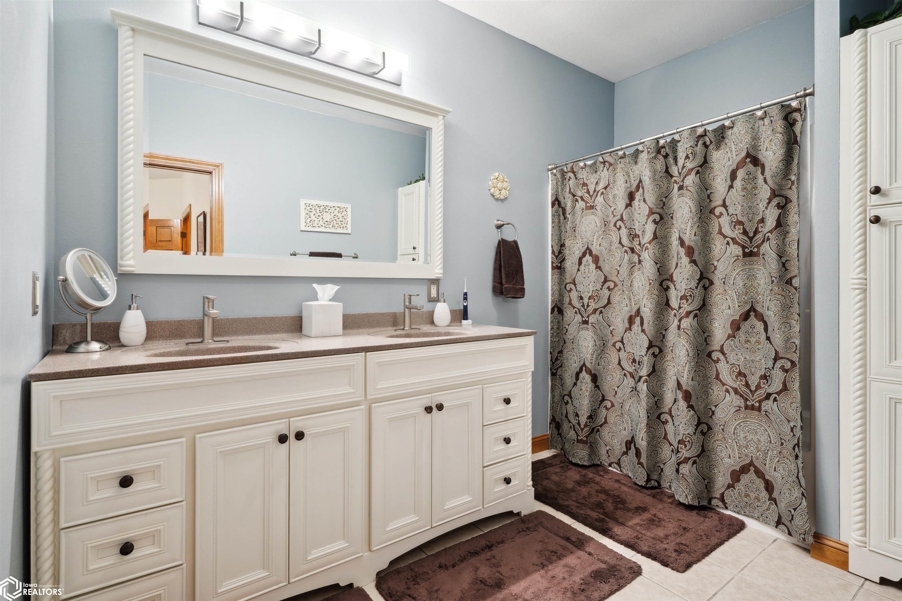 10990 Wood Duck Cove Drive, West Burlington, Iowa image 18