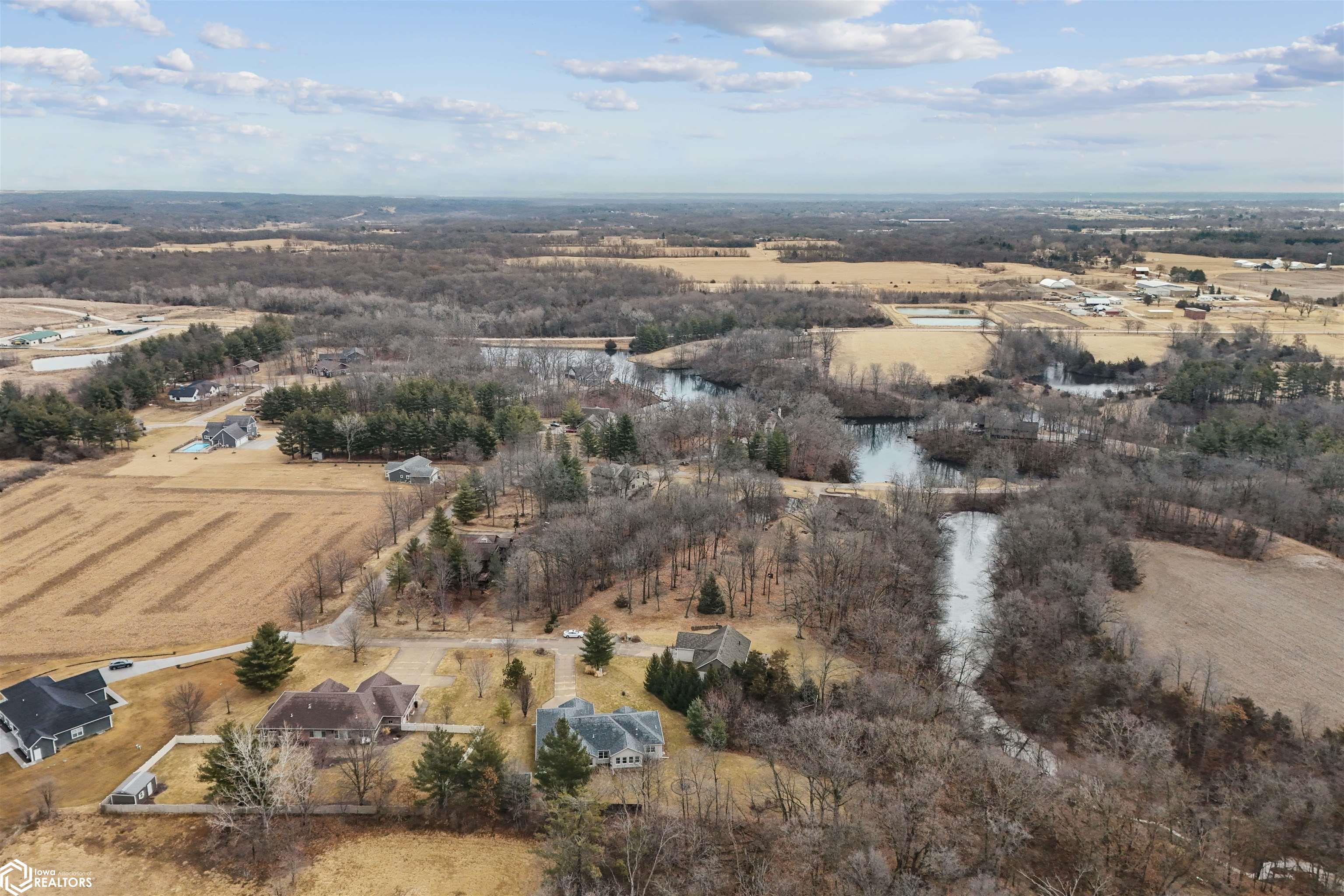 10990 Wood Duck Cove Drive, West Burlington, Iowa image 47