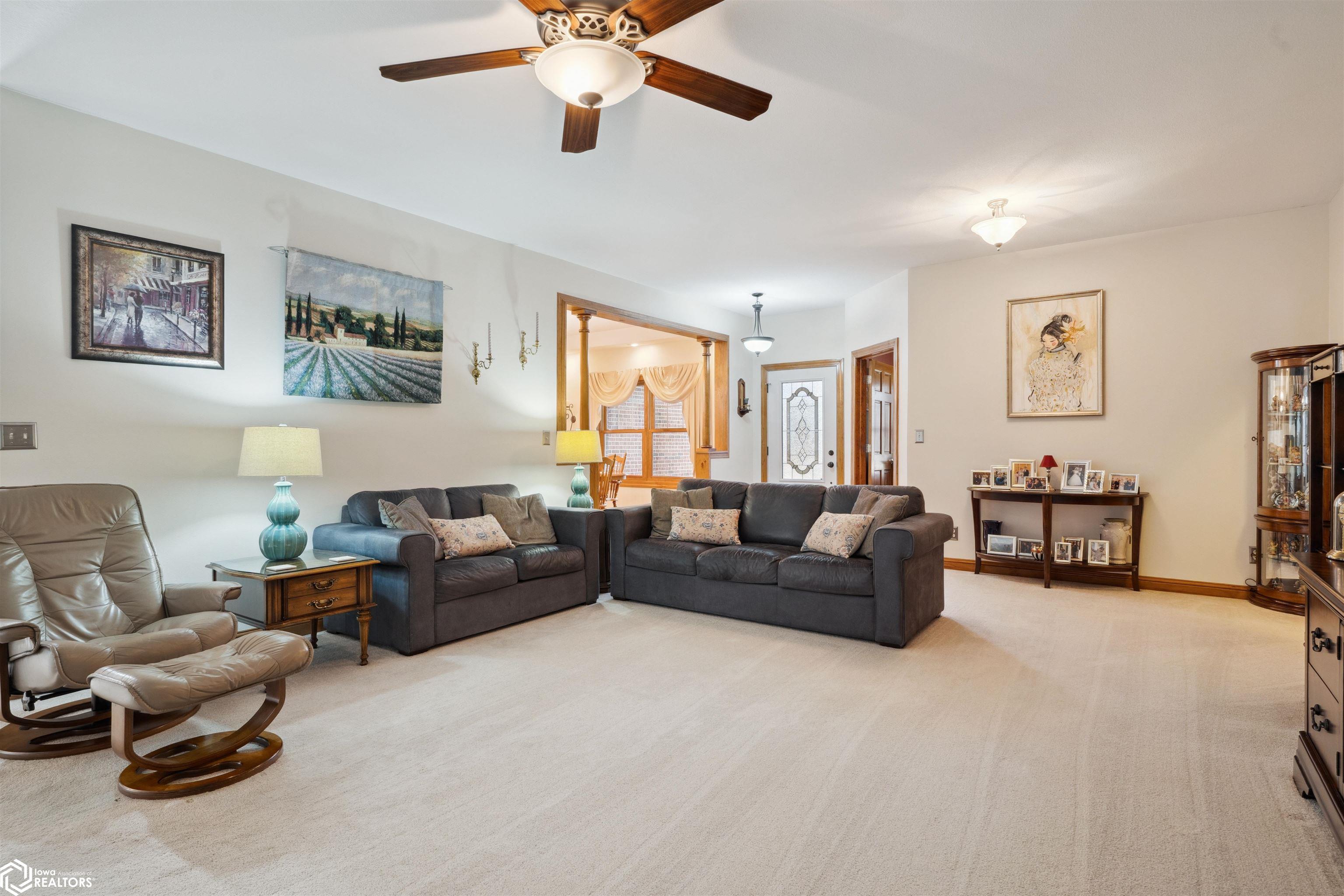 10990 Wood Duck Cove Drive, West Burlington, Iowa image 6