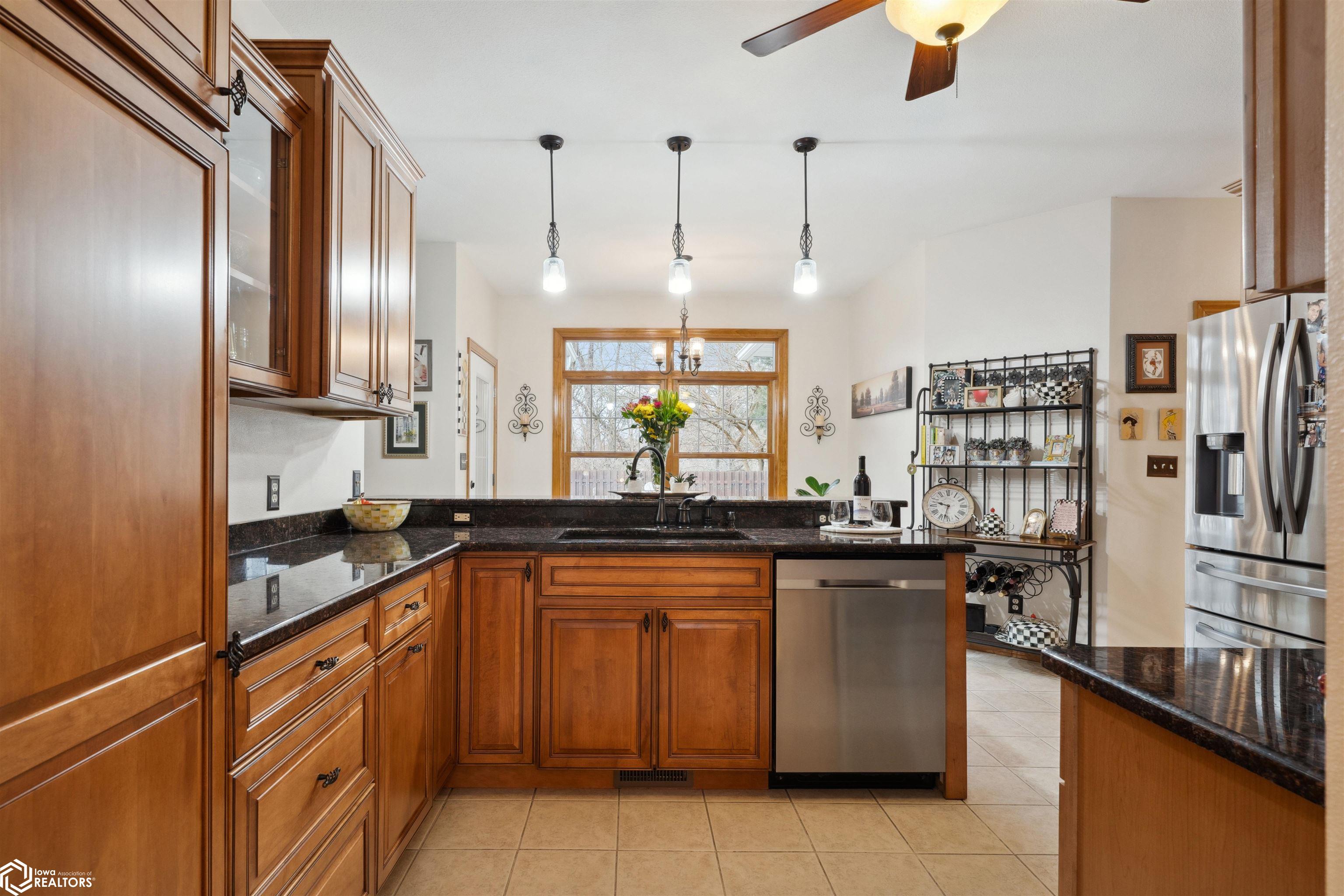 10990 Wood Duck Cove Drive, West Burlington, Iowa image 10