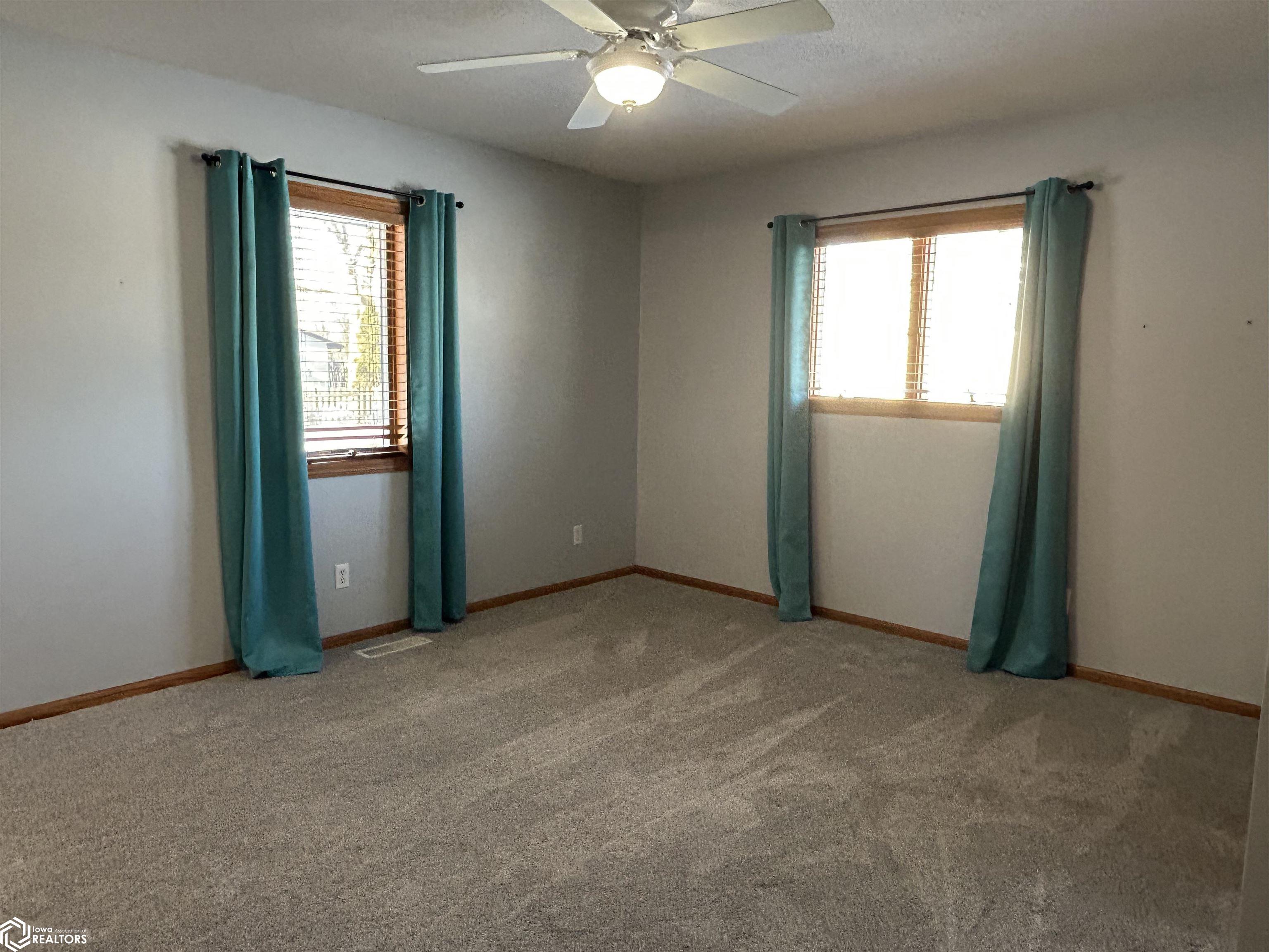 117 Oakview Drive, Forest City, Iowa image 12