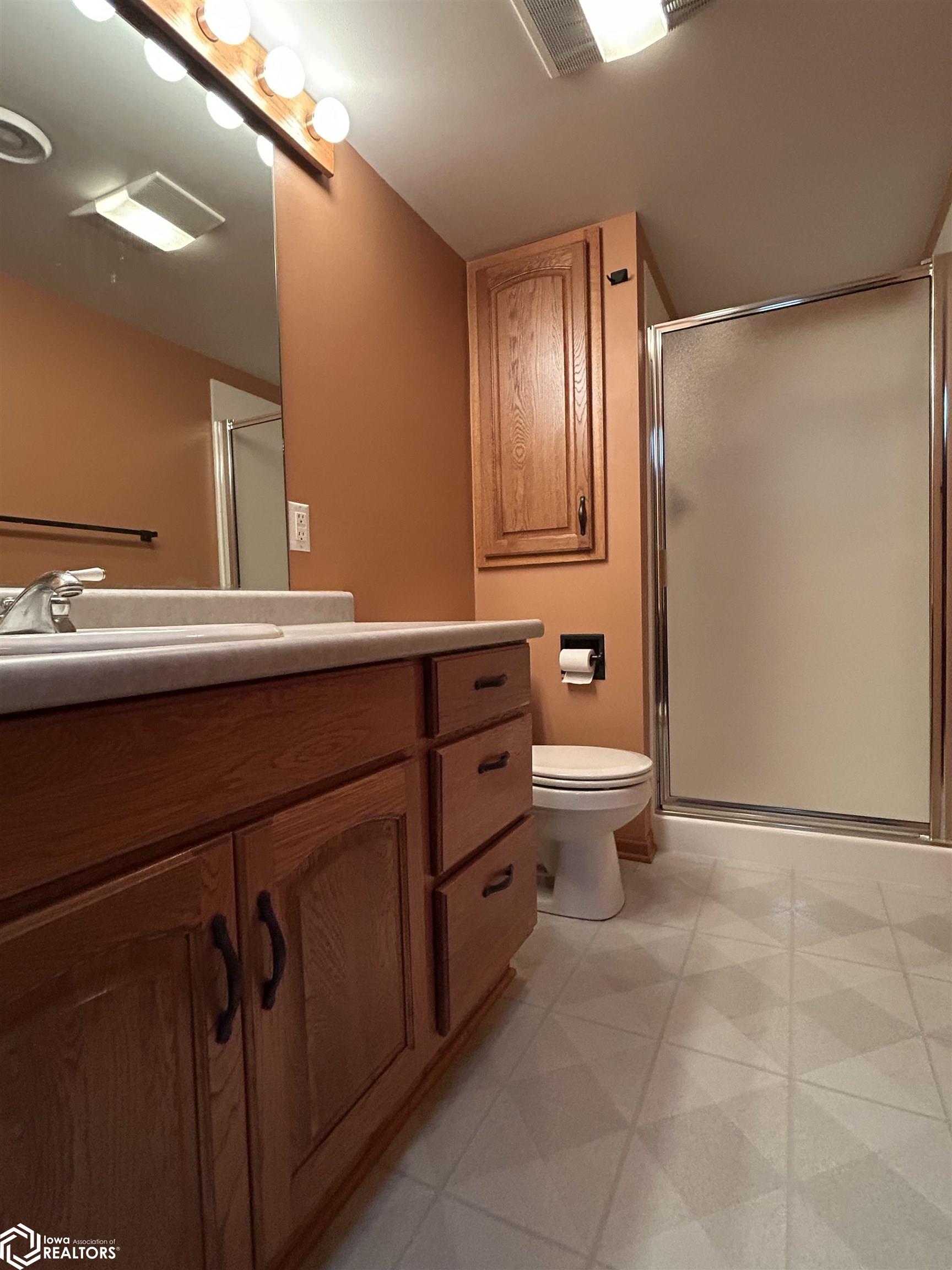 117 Oakview Drive, Forest City, Iowa image 29