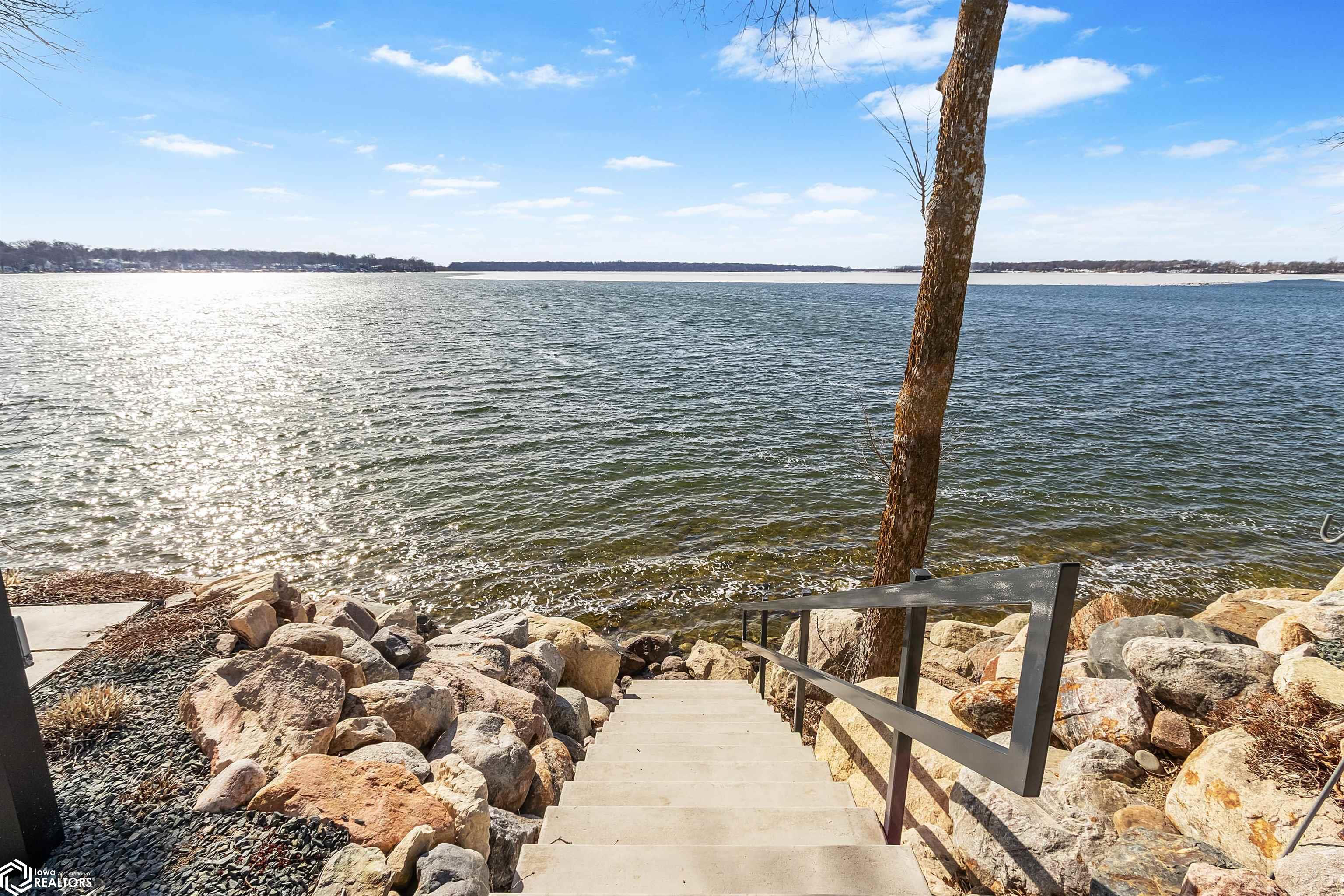 15476 Dodge Ave, Clear Lake, Iowa image 10