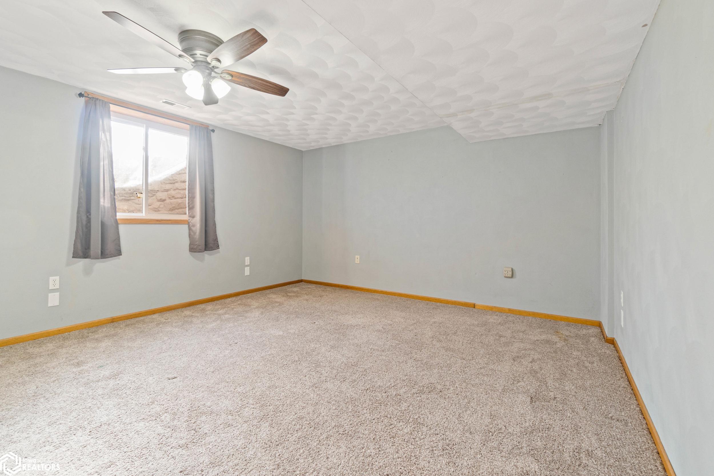 303 NW Hoover Street, Keota, Iowa image 19