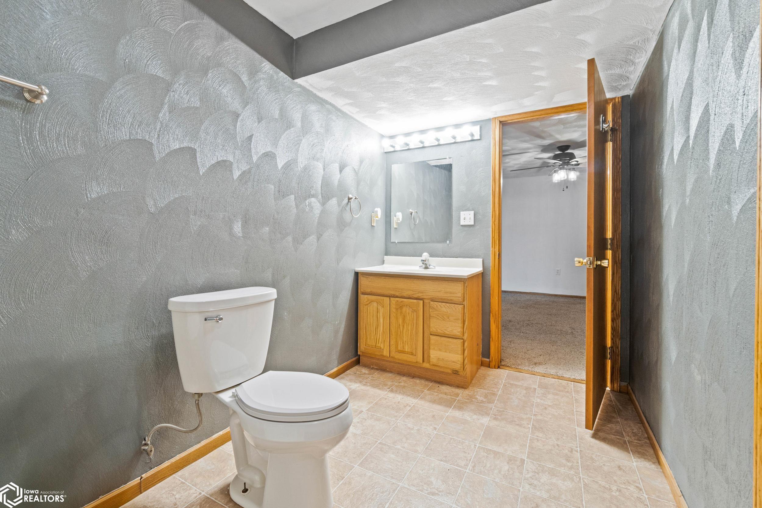 303 NW Hoover Street, Keota, Iowa image 24