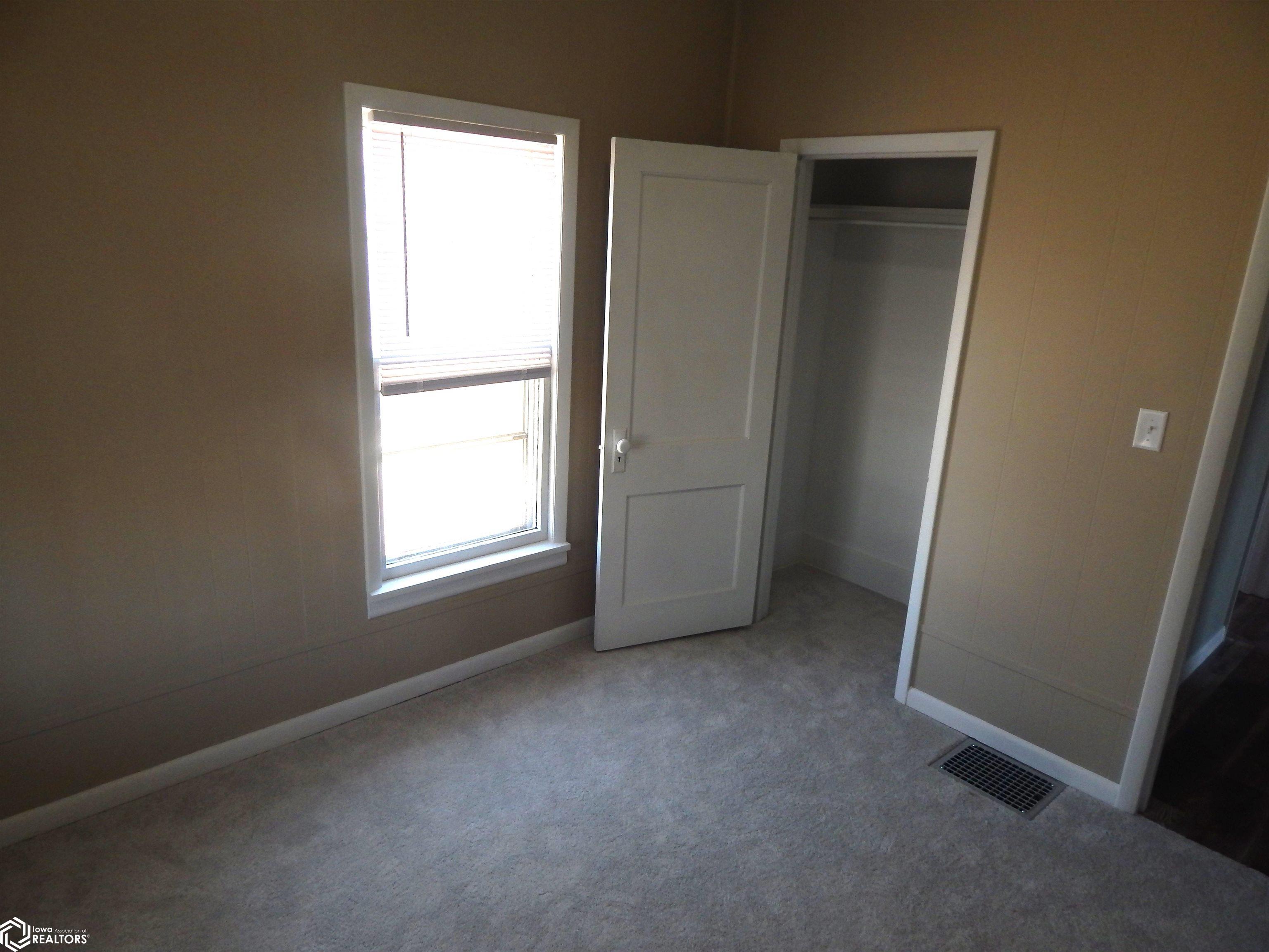 2134 Avenue G, Fort Madison, Iowa image 10