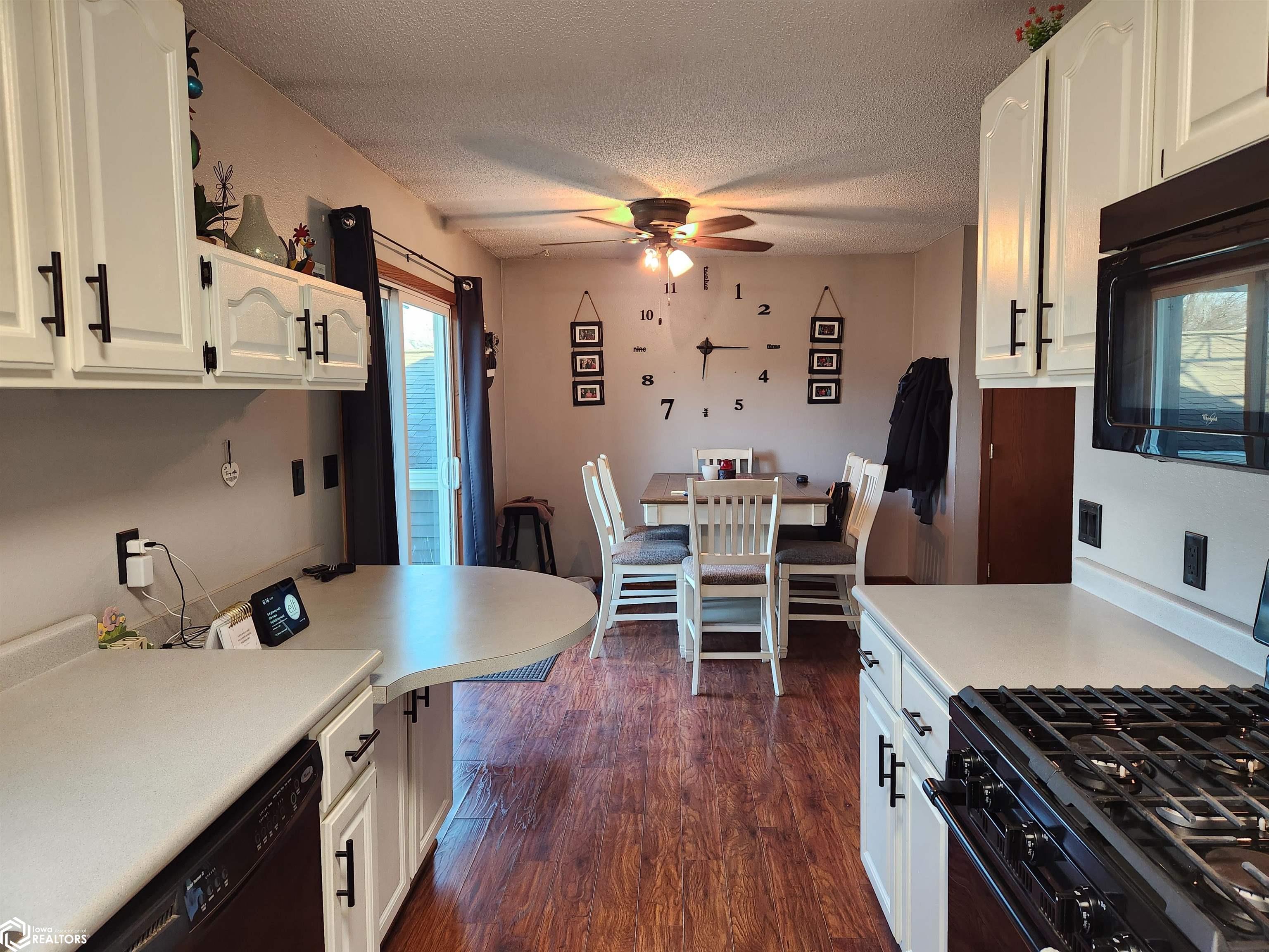 707 E Harrison Street, Toledo, Iowa image 2