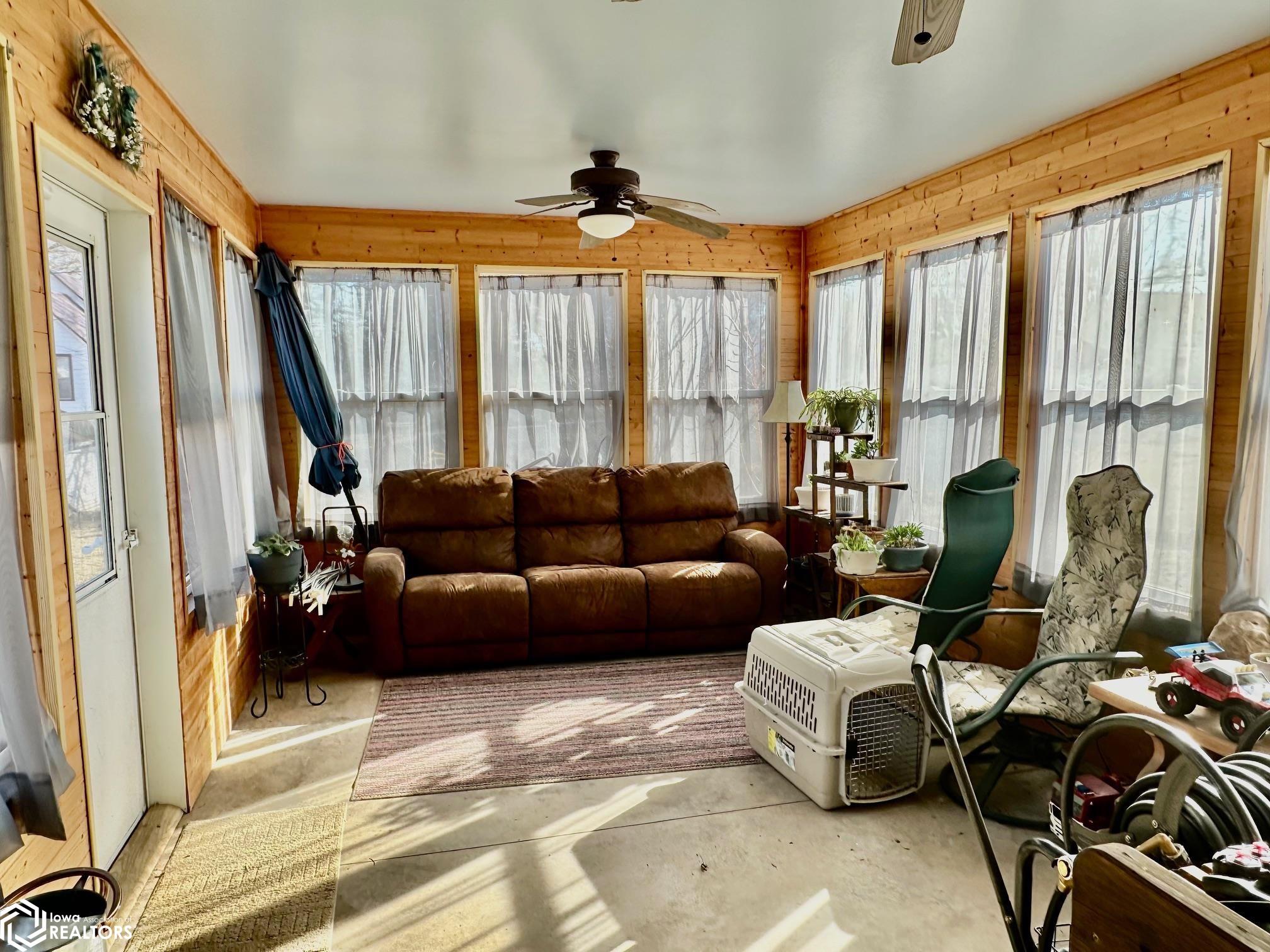 415 Denmark Street, Burlington, Iowa image 3