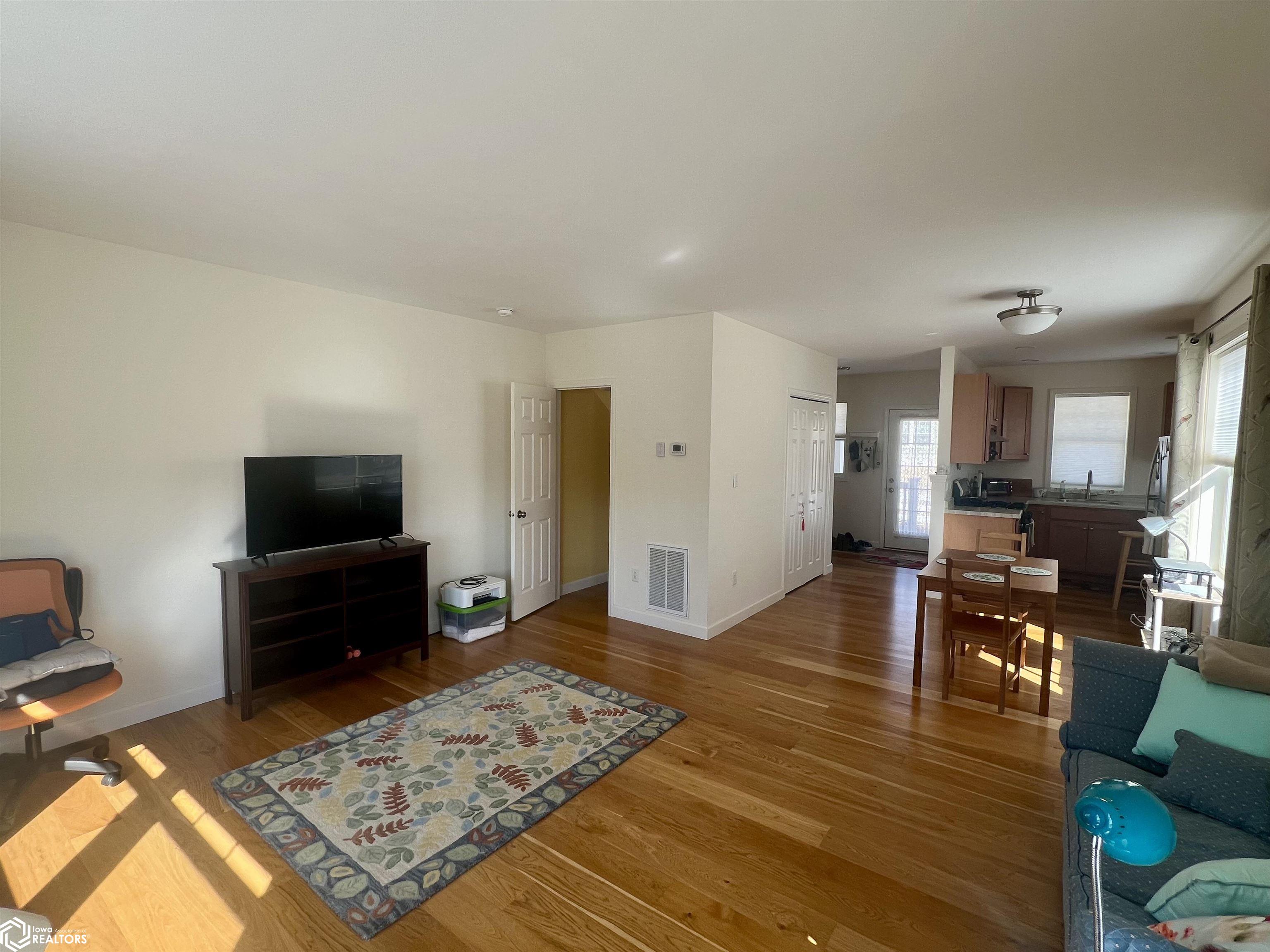 2140 Jade Lane, Fairfield, Iowa image 15