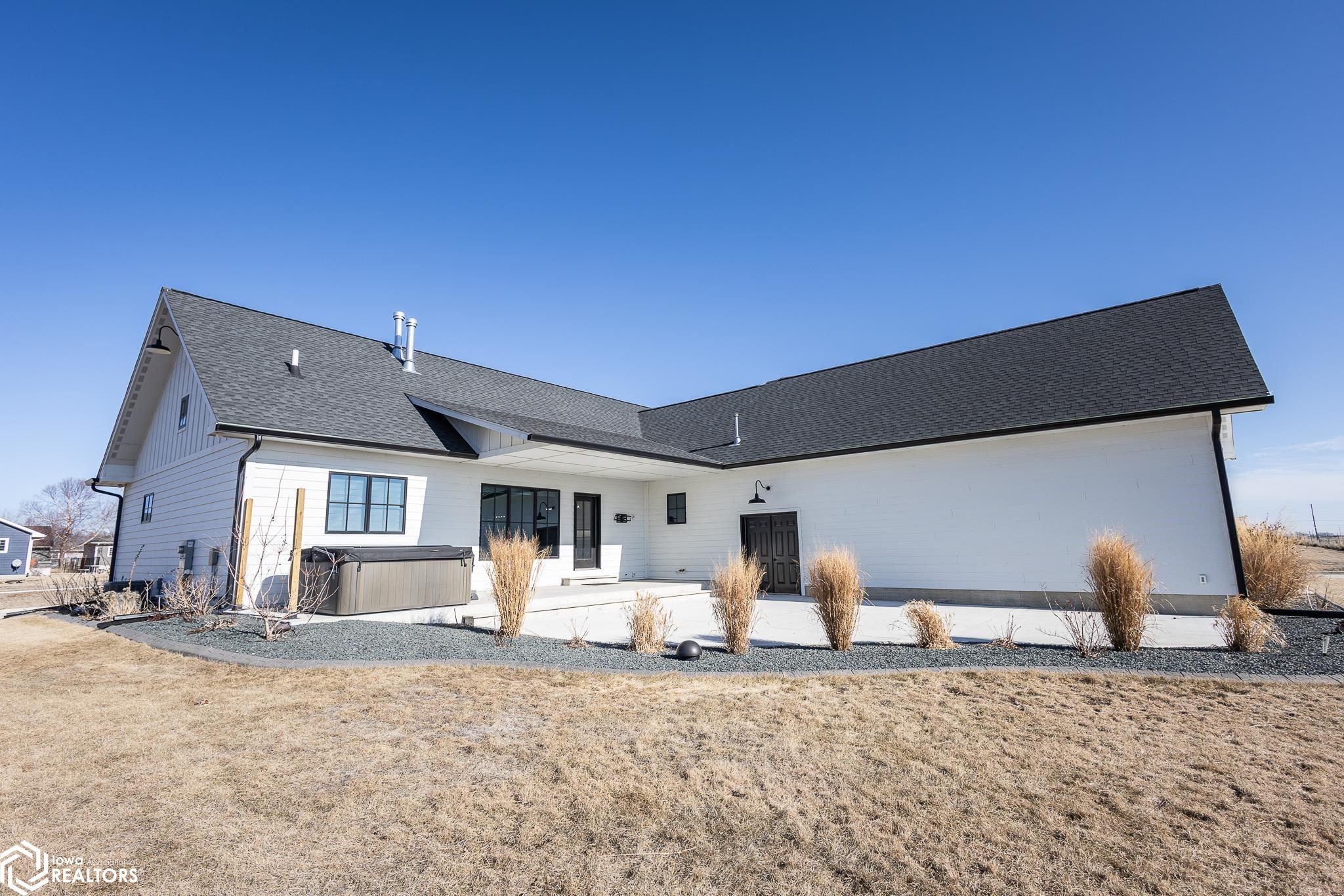 325 W Fuller Drive, Garner, Iowa image 6