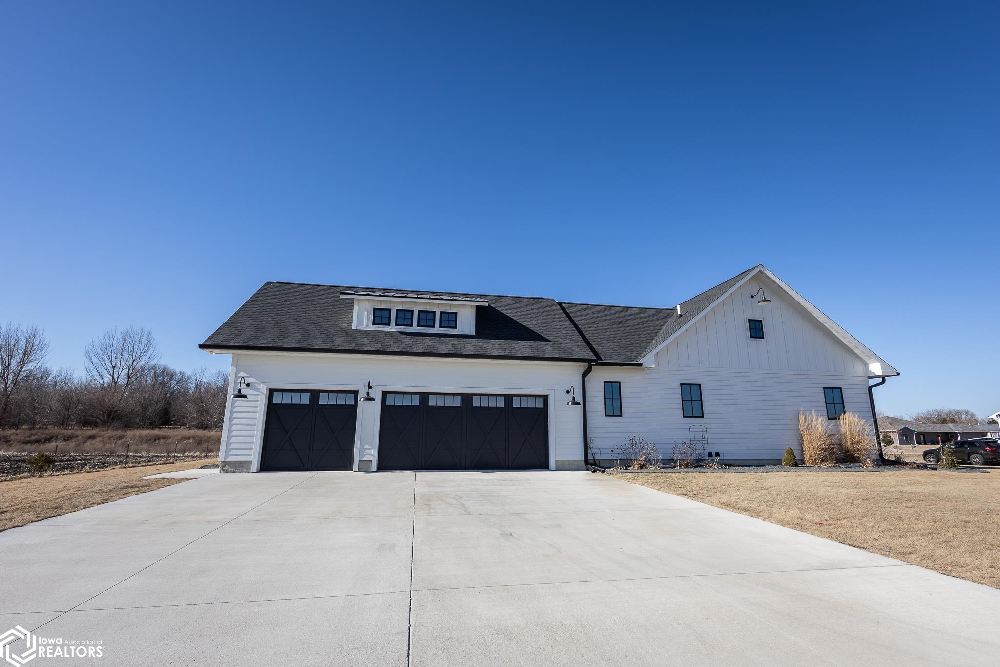 325 W Fuller Drive, Garner, Iowa image 7