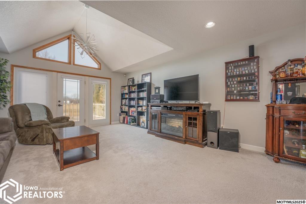3253 Pinnacle Court, Mason City, Iowa image 2