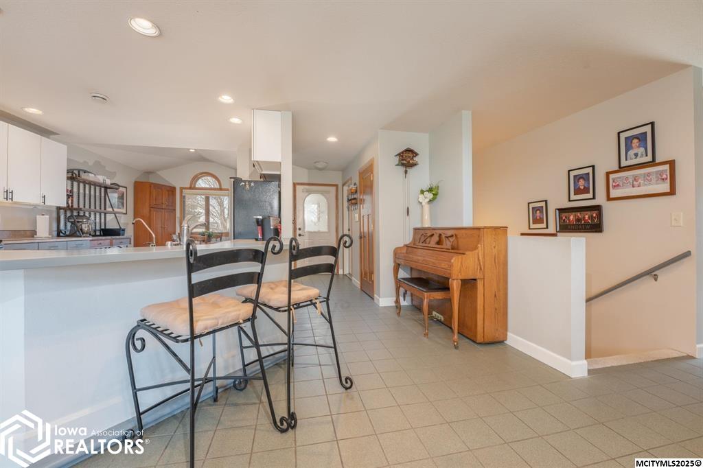 3253 Pinnacle Court, Mason City, Iowa image 3