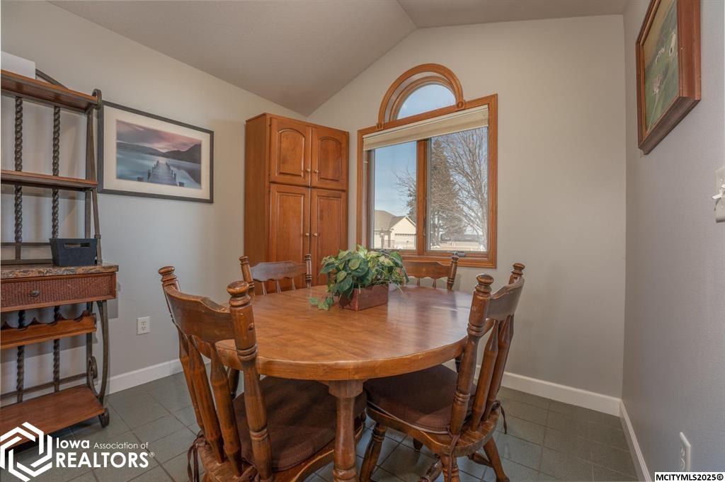 3253 Pinnacle Court, Mason City, Iowa image 7