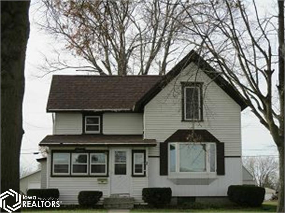1013 Spring Street, Grinnell, Iowa image 1