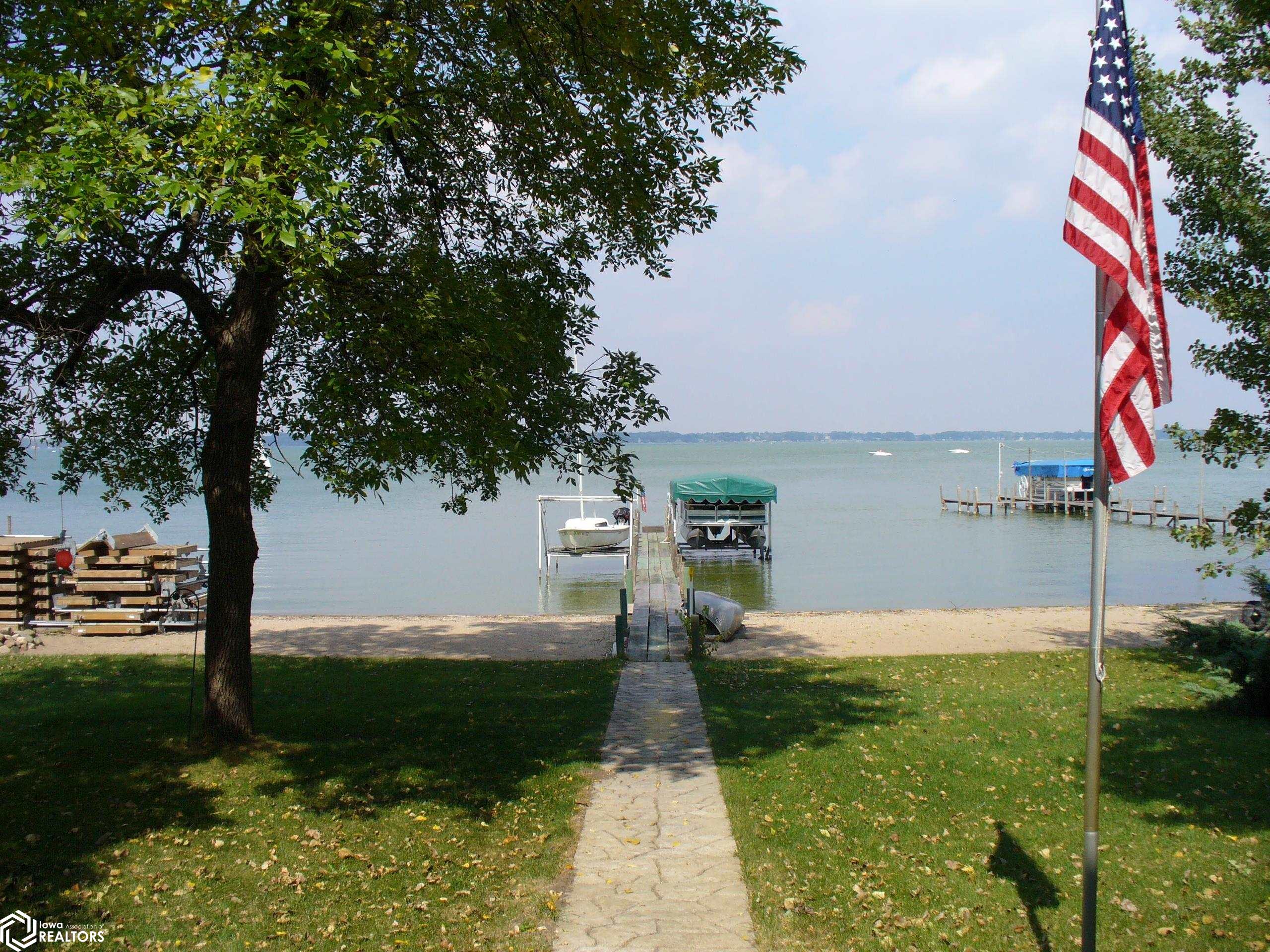 5882 S Shore Drive, Clear Lake, Iowa image 2