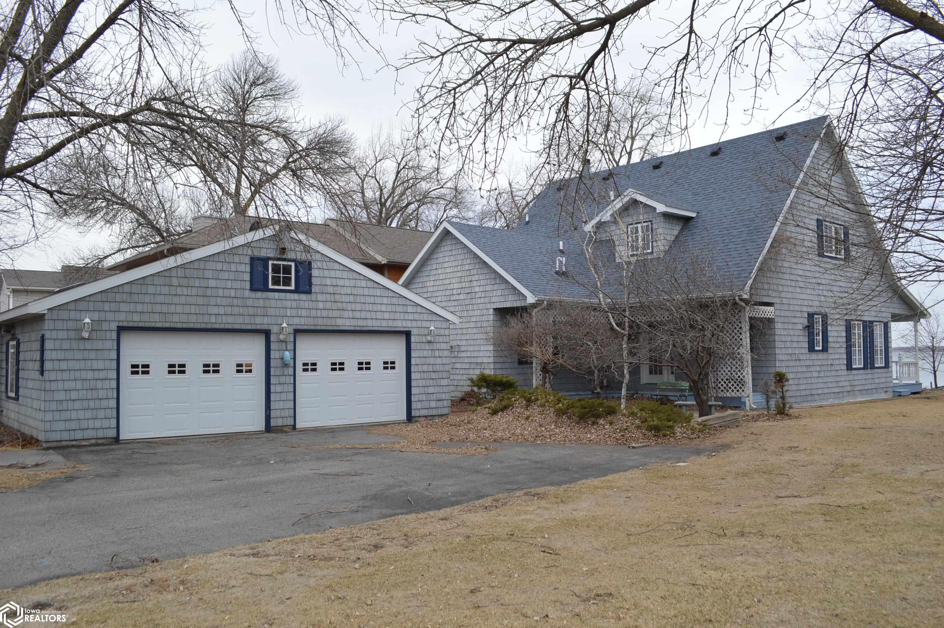 5882 S Shore Drive, Clear Lake, Iowa image 15