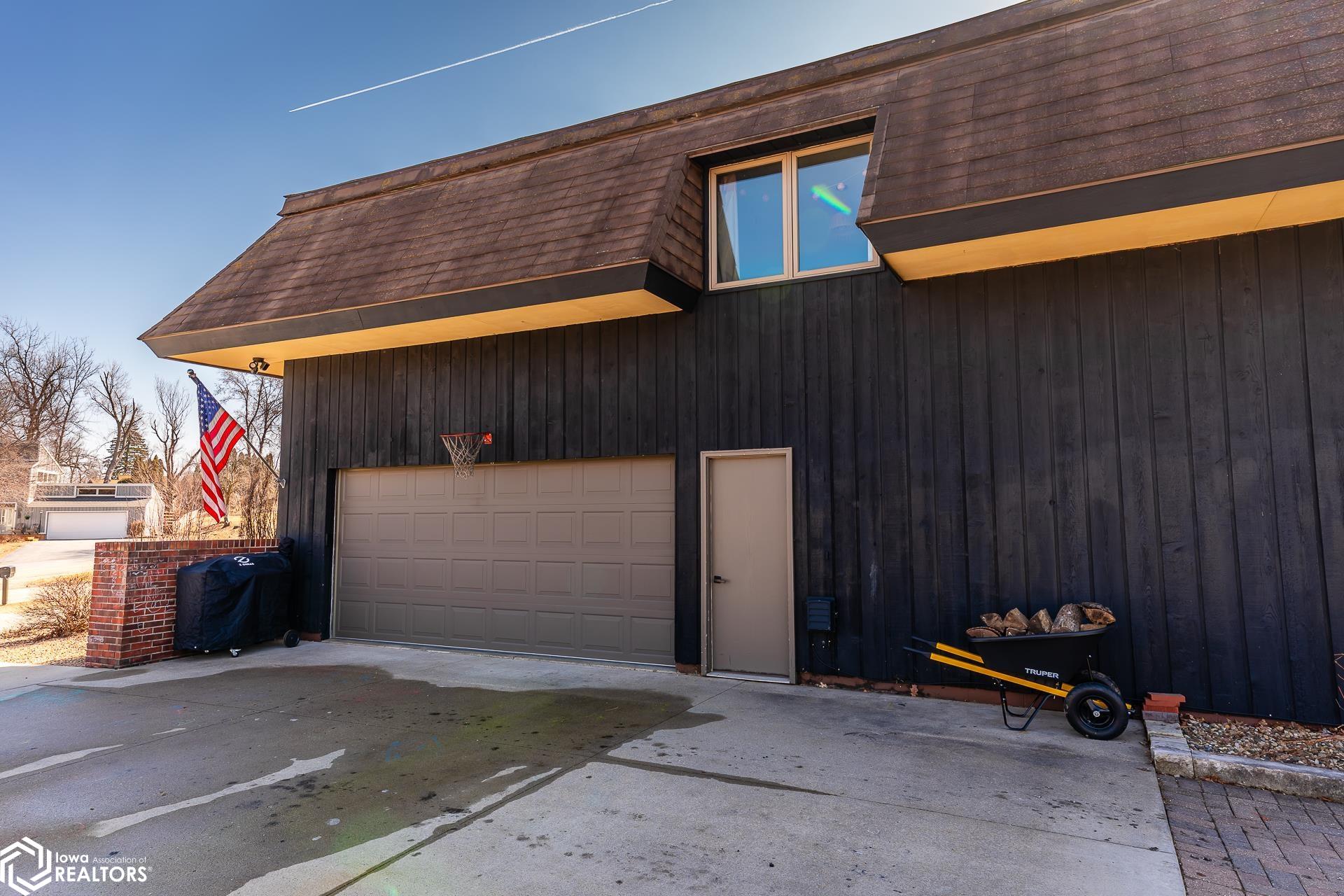 1717 Country Club Place, Marshalltown, Iowa image 11