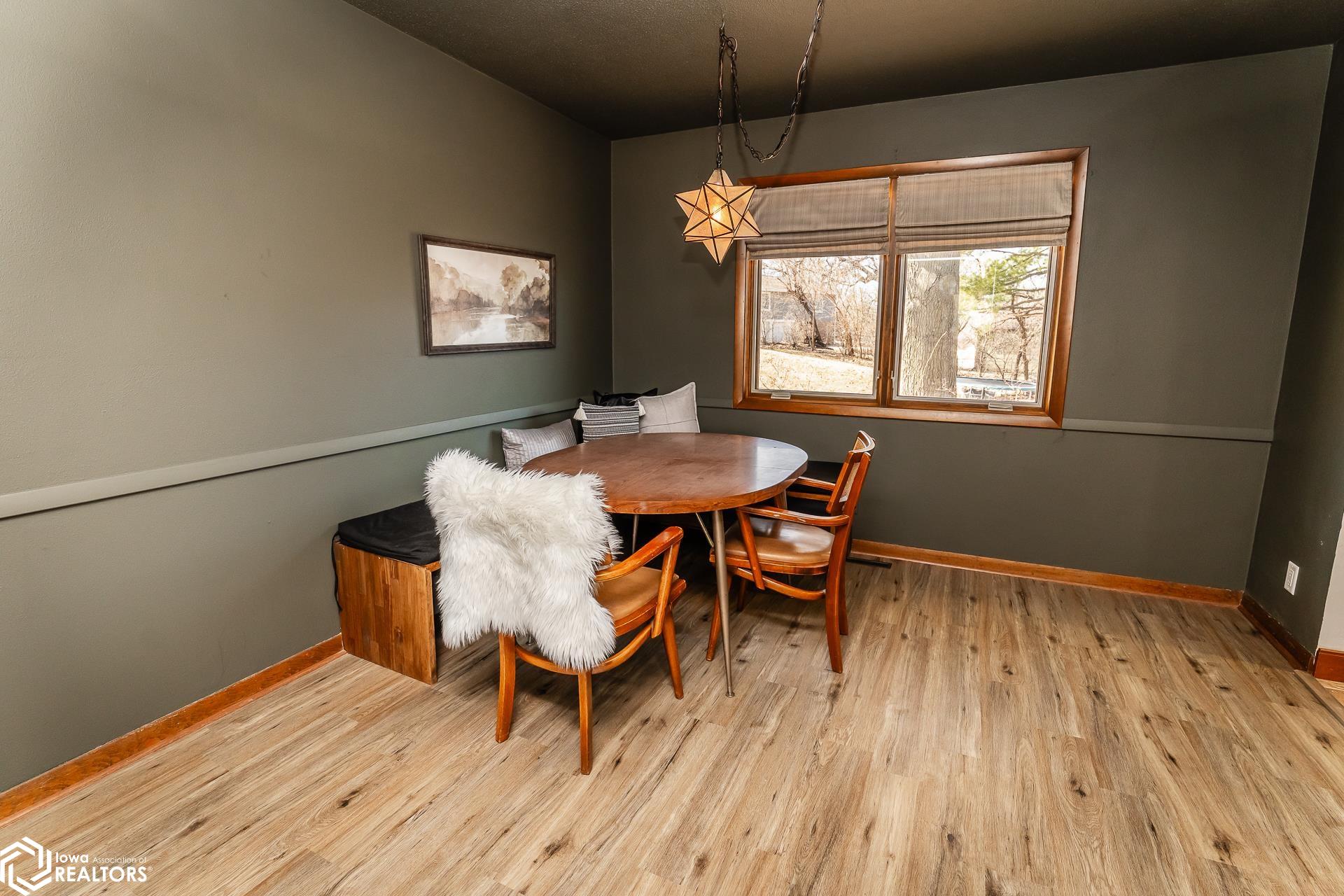1717 Country Club Place, Marshalltown, Iowa image 28