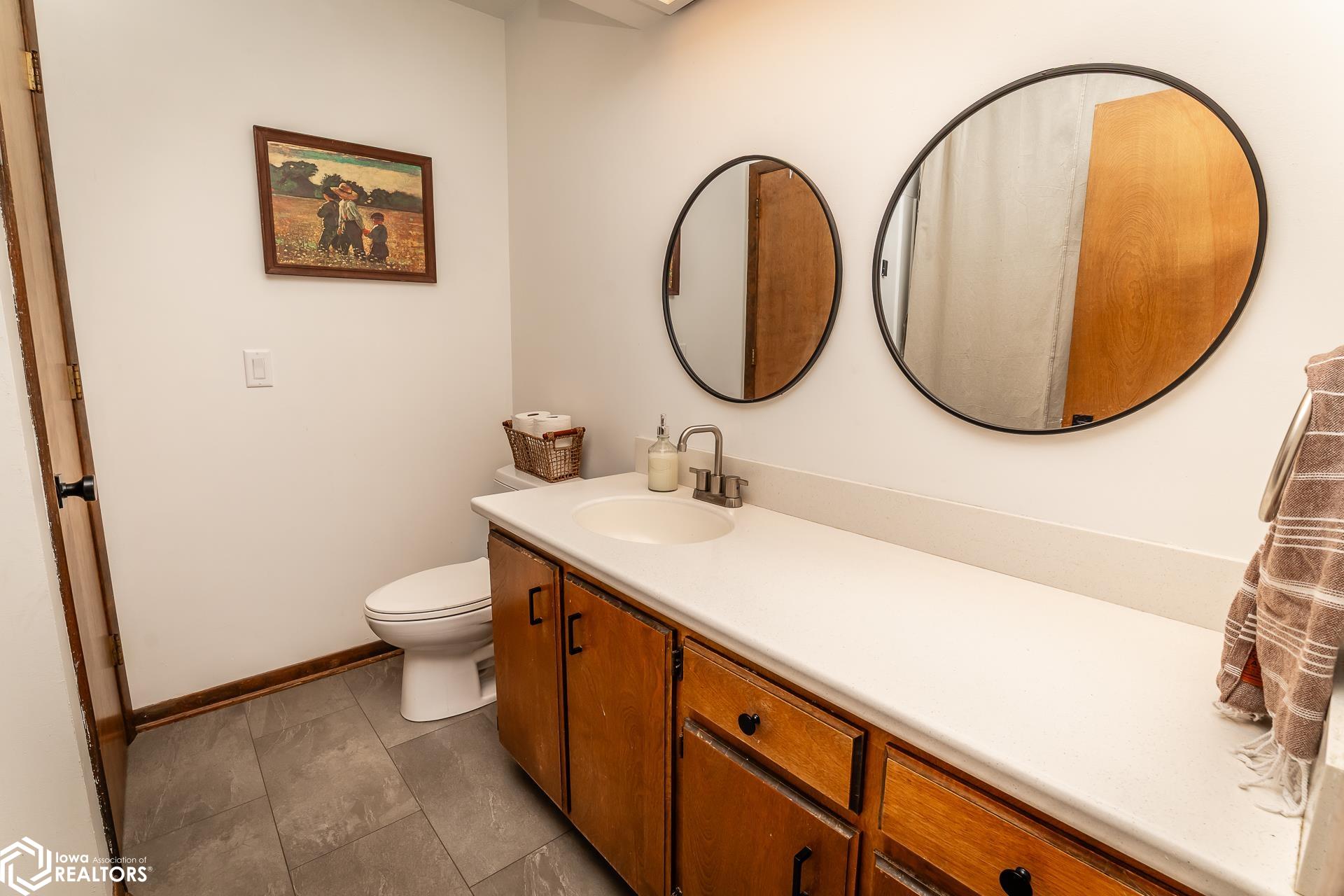 1717 Country Club Place, Marshalltown, Iowa image 35