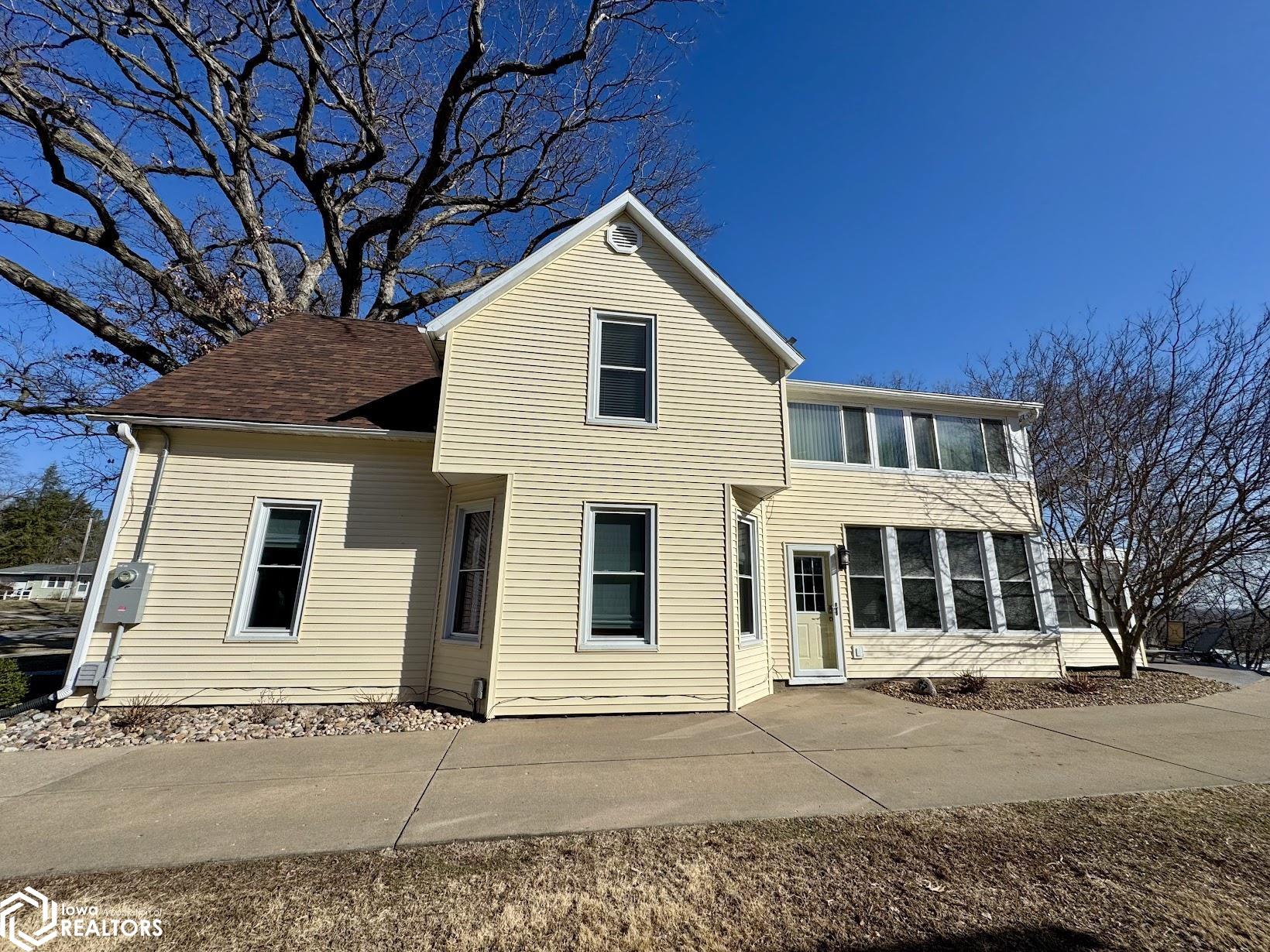 2072 Highland Avenue, Burlington, Iowa image 2