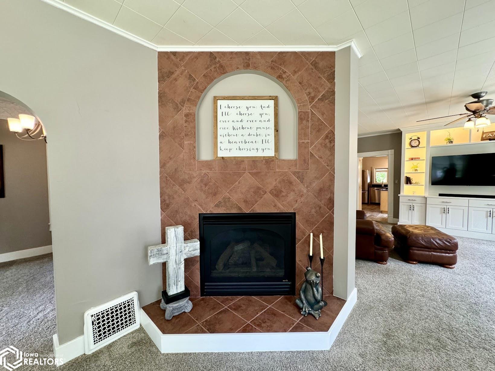 2072 Highland Avenue, Burlington, Iowa image 19