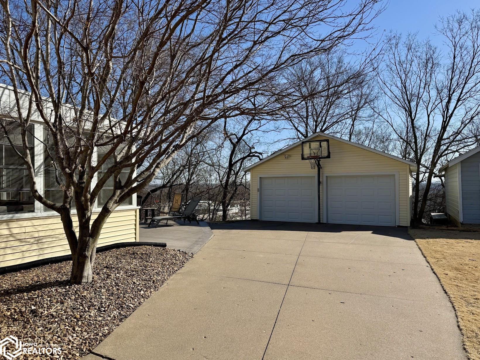 2072 Highland Avenue, Burlington, Iowa image 3