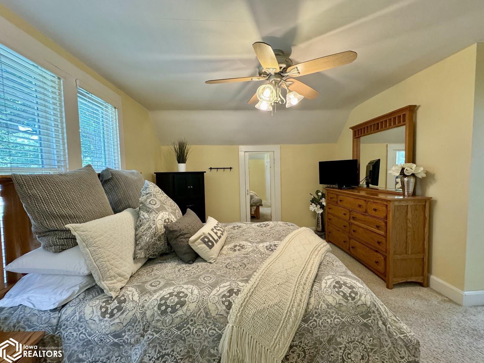 2072 Highland Avenue, Burlington, Iowa image 24