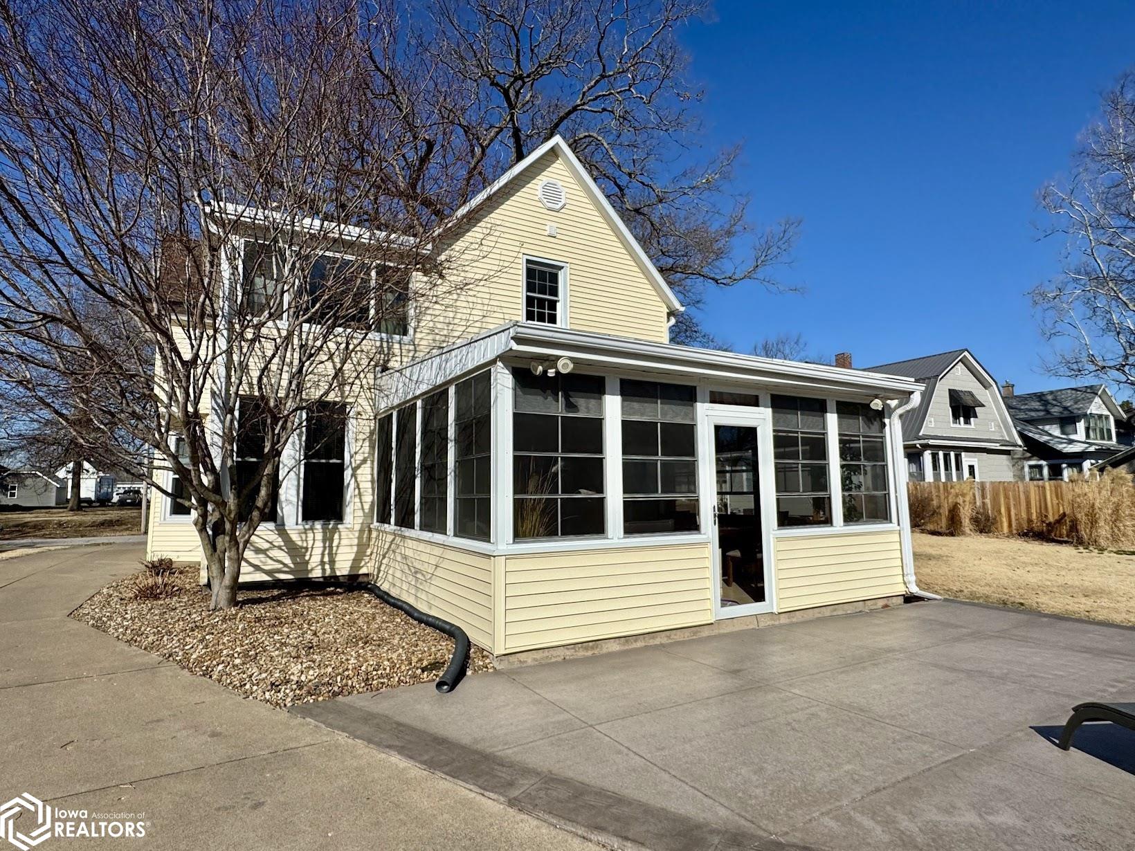 2072 Highland Avenue, Burlington, Iowa image 46