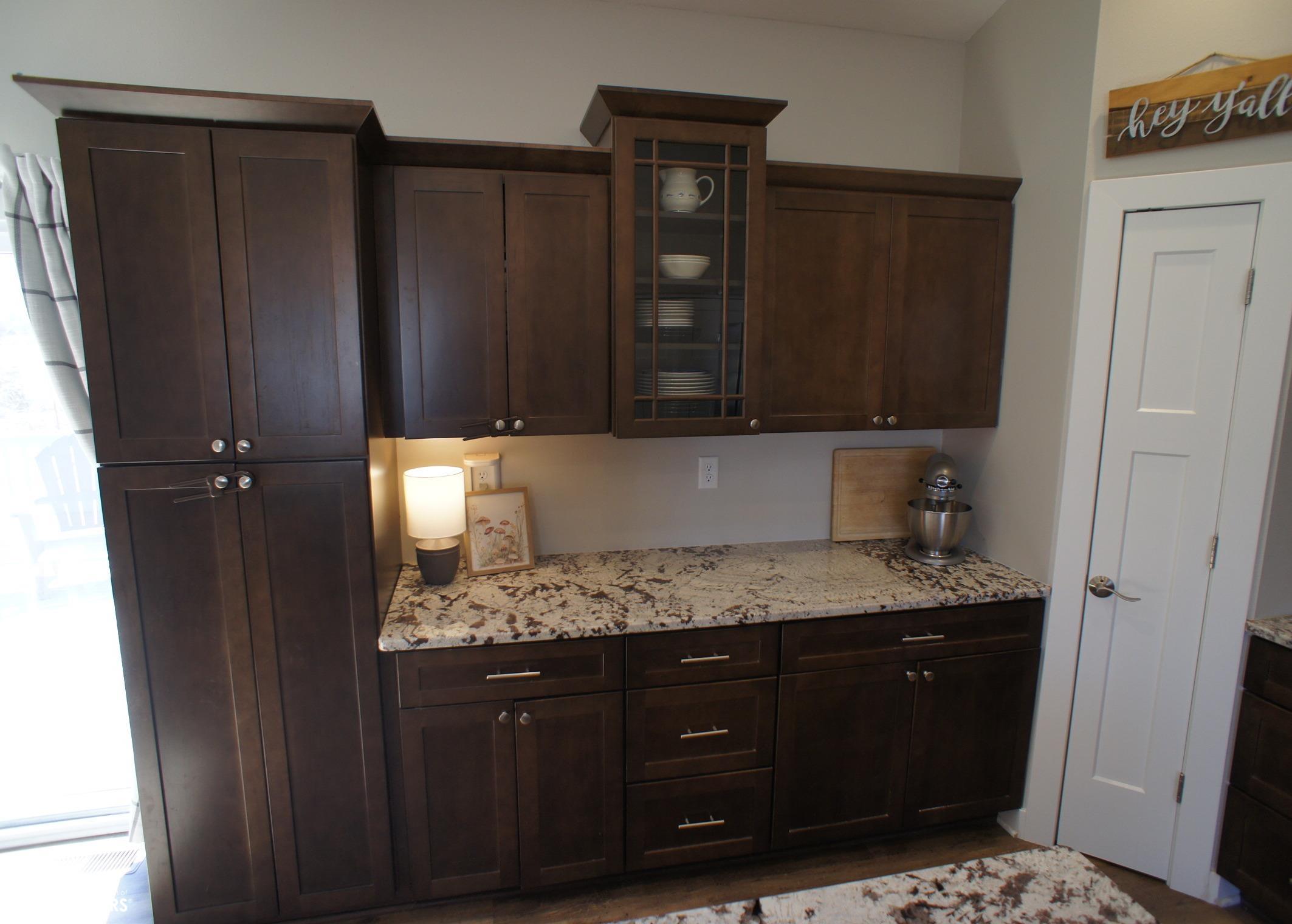 608 Oakwood Drive, Webster City, Iowa image 13