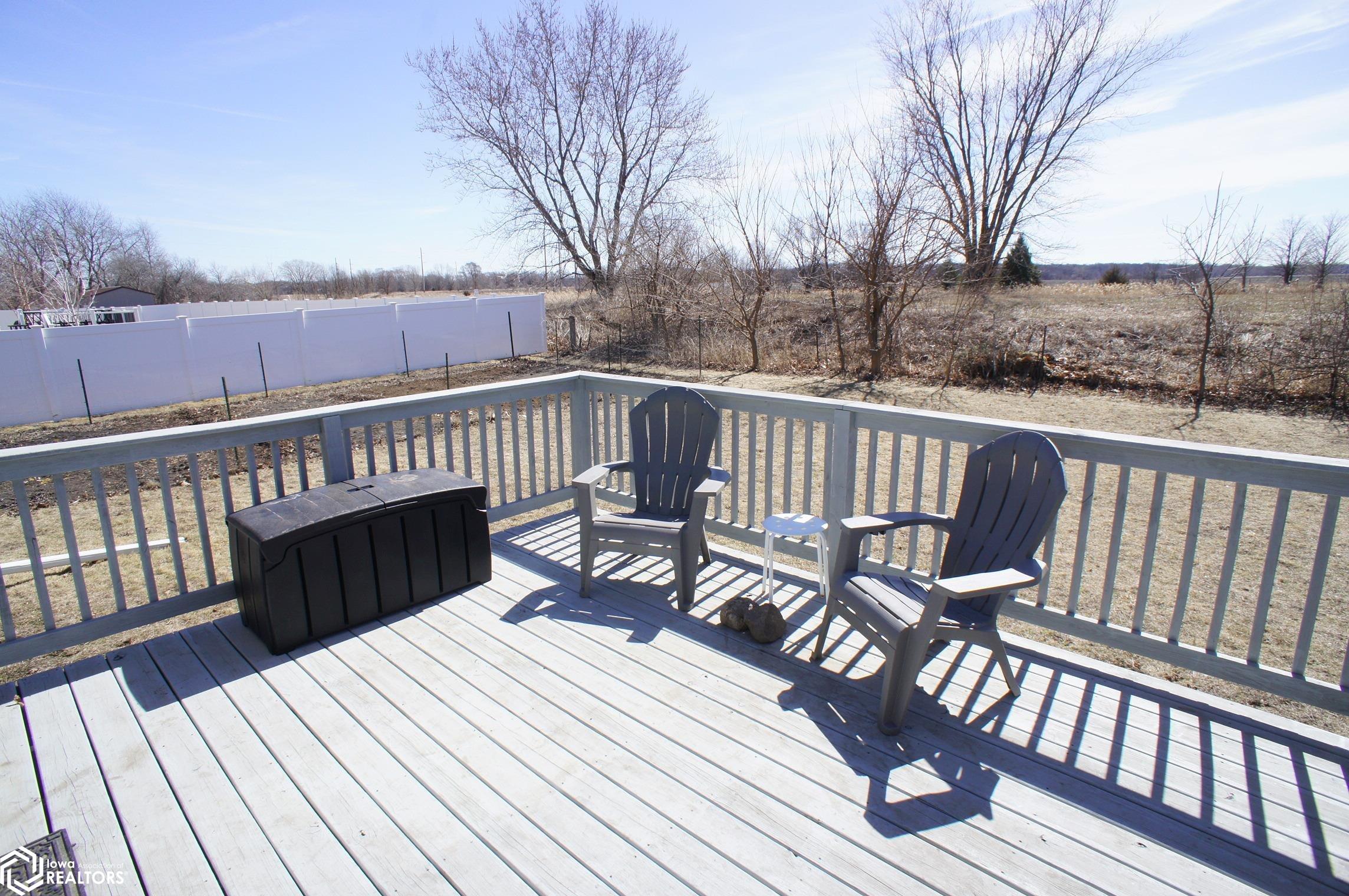608 Oakwood Drive, Webster City, Iowa image 32