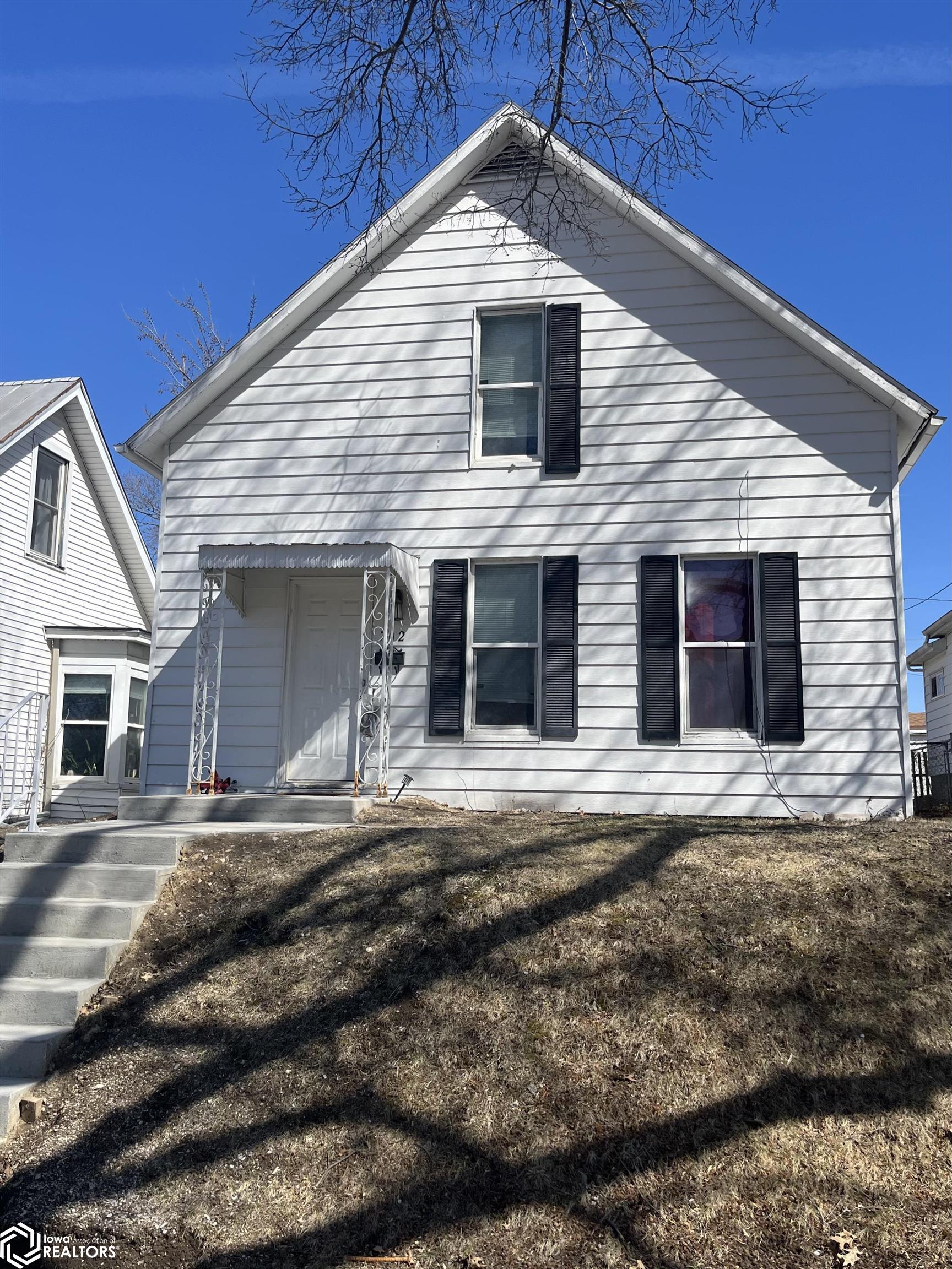 702 S 8th Street, Burlington, Iowa image 1