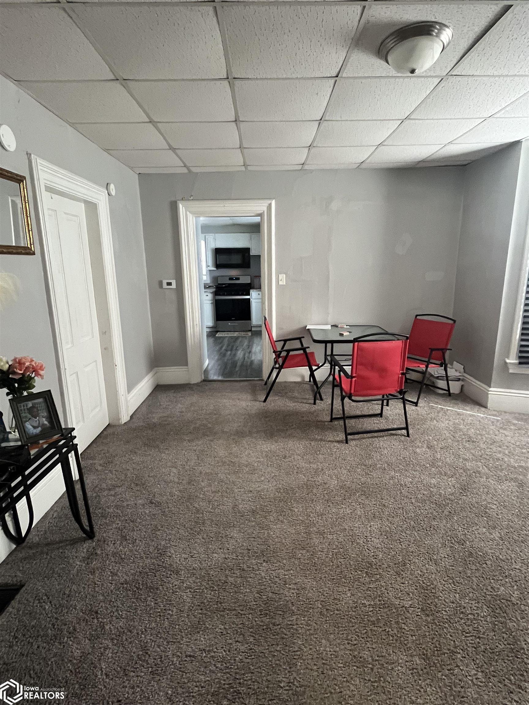 702 S 8th Street, Burlington, Iowa image 2