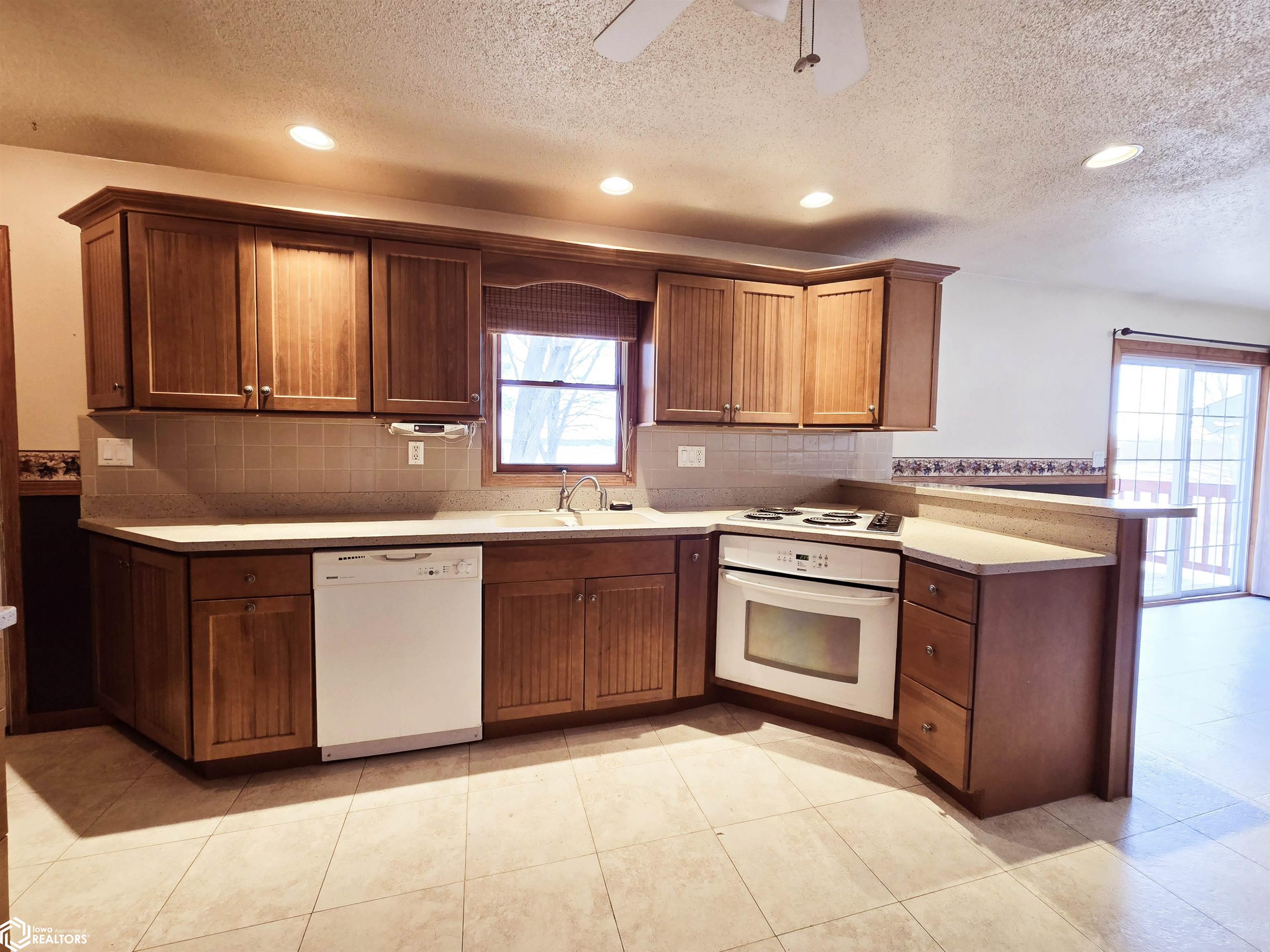 1213 Main Street, Montrose, Iowa image 3