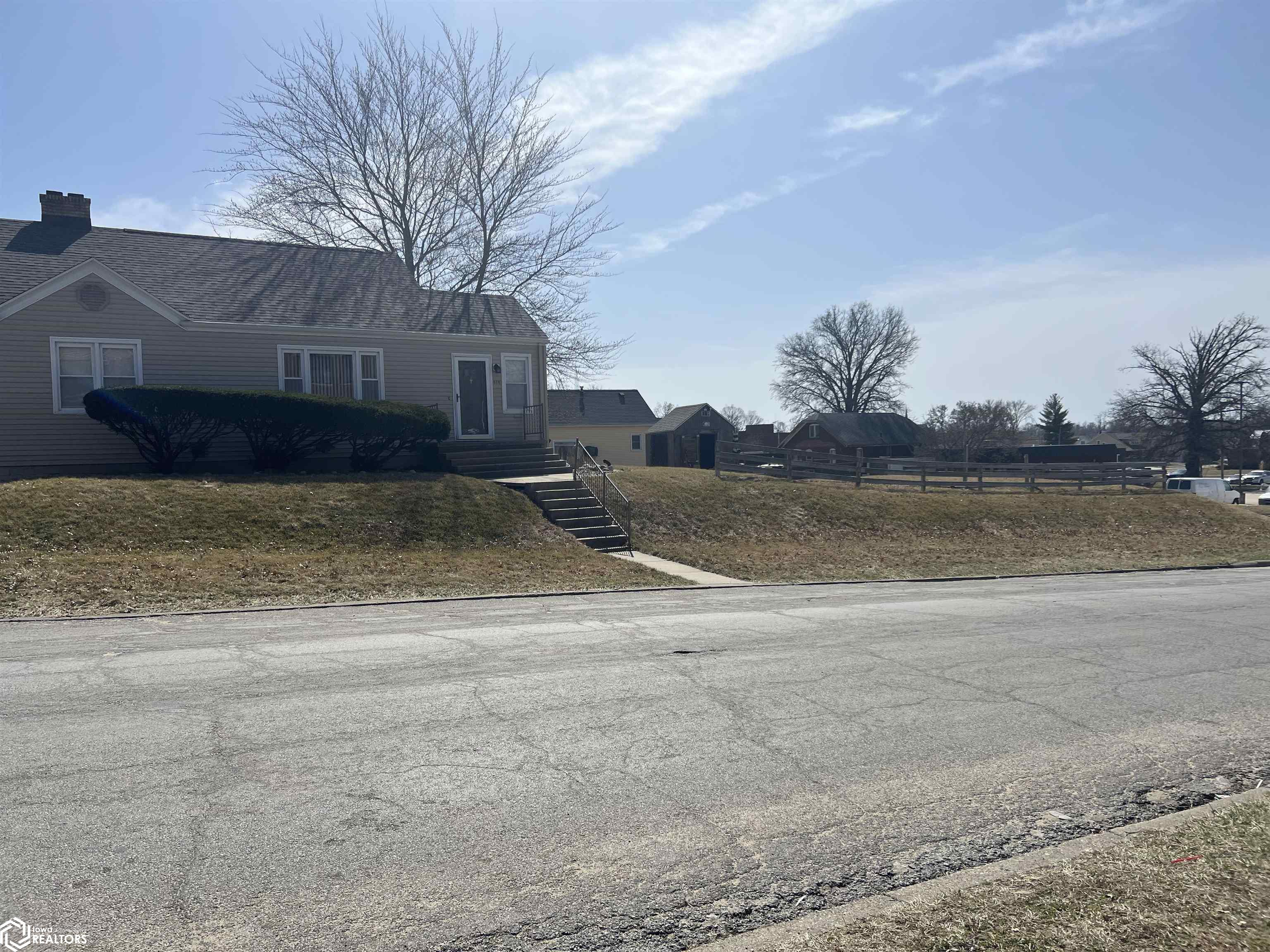 515 No 17th Street, Keokuk, Iowa image 1