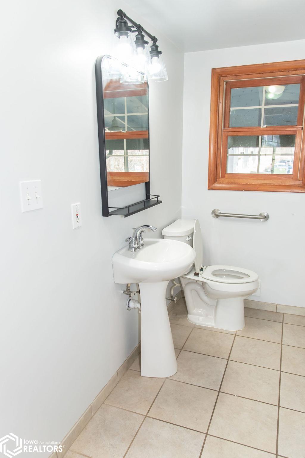 2744 N Court Street, Ottumwa, Iowa image 16