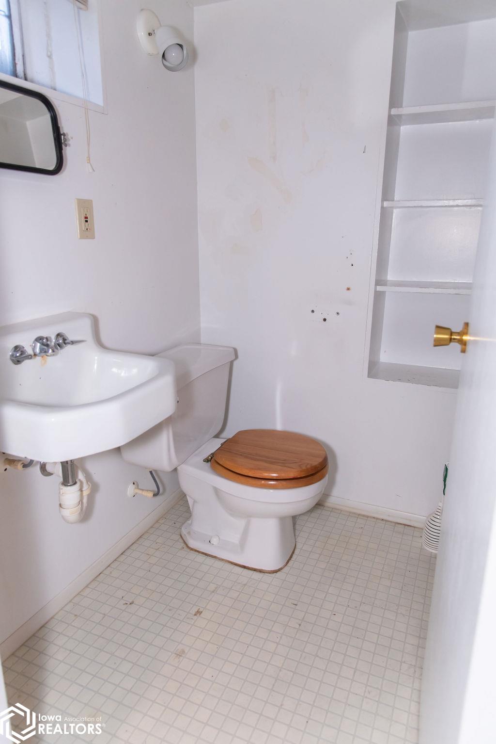 2744 N Court Street, Ottumwa, Iowa image 38