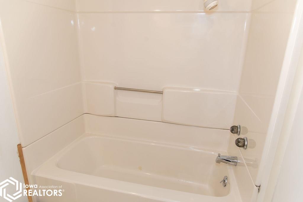 2744 N Court Street, Ottumwa, Iowa image 39