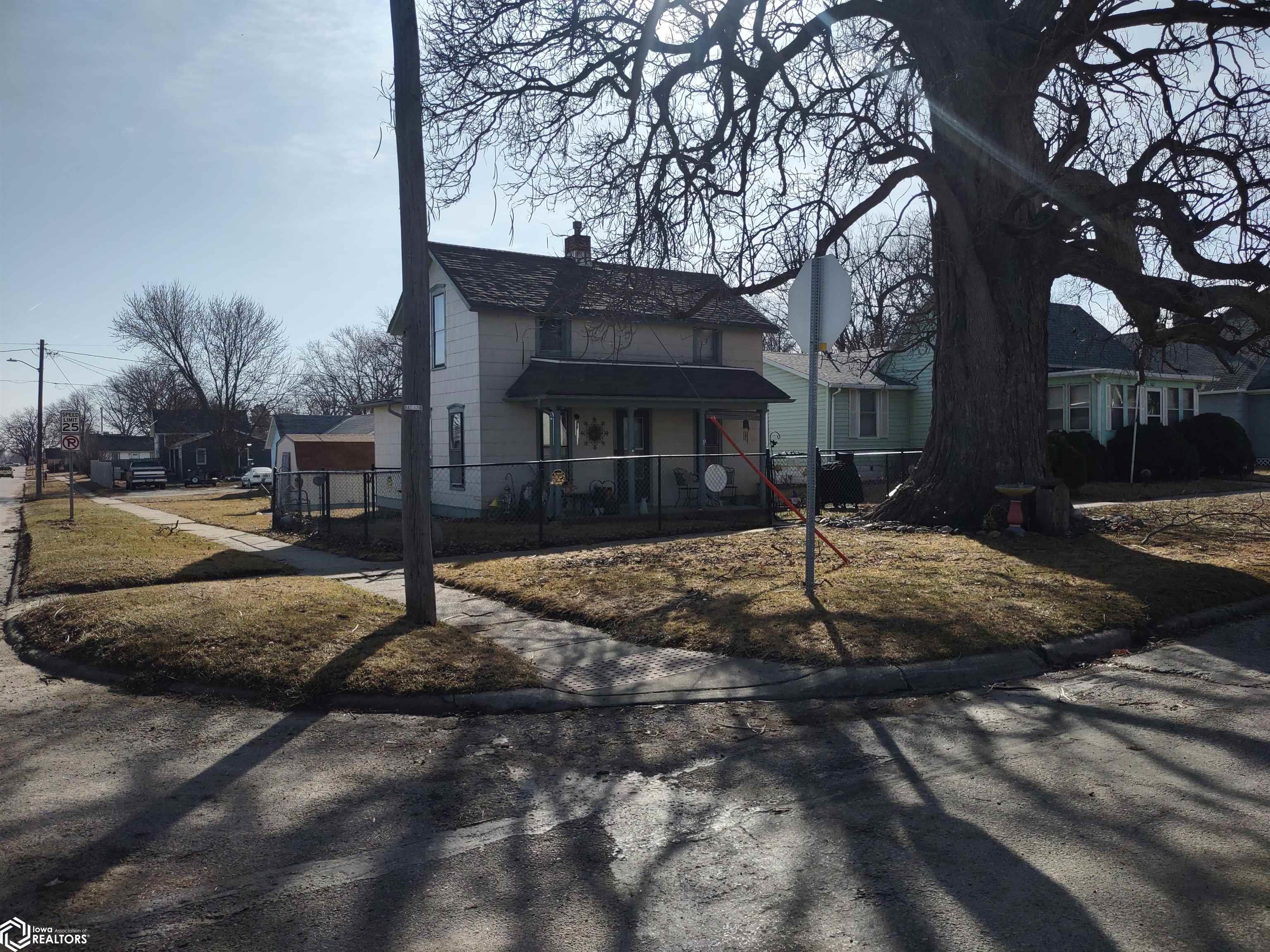 300 Linn Street, Atlantic, Iowa image 2