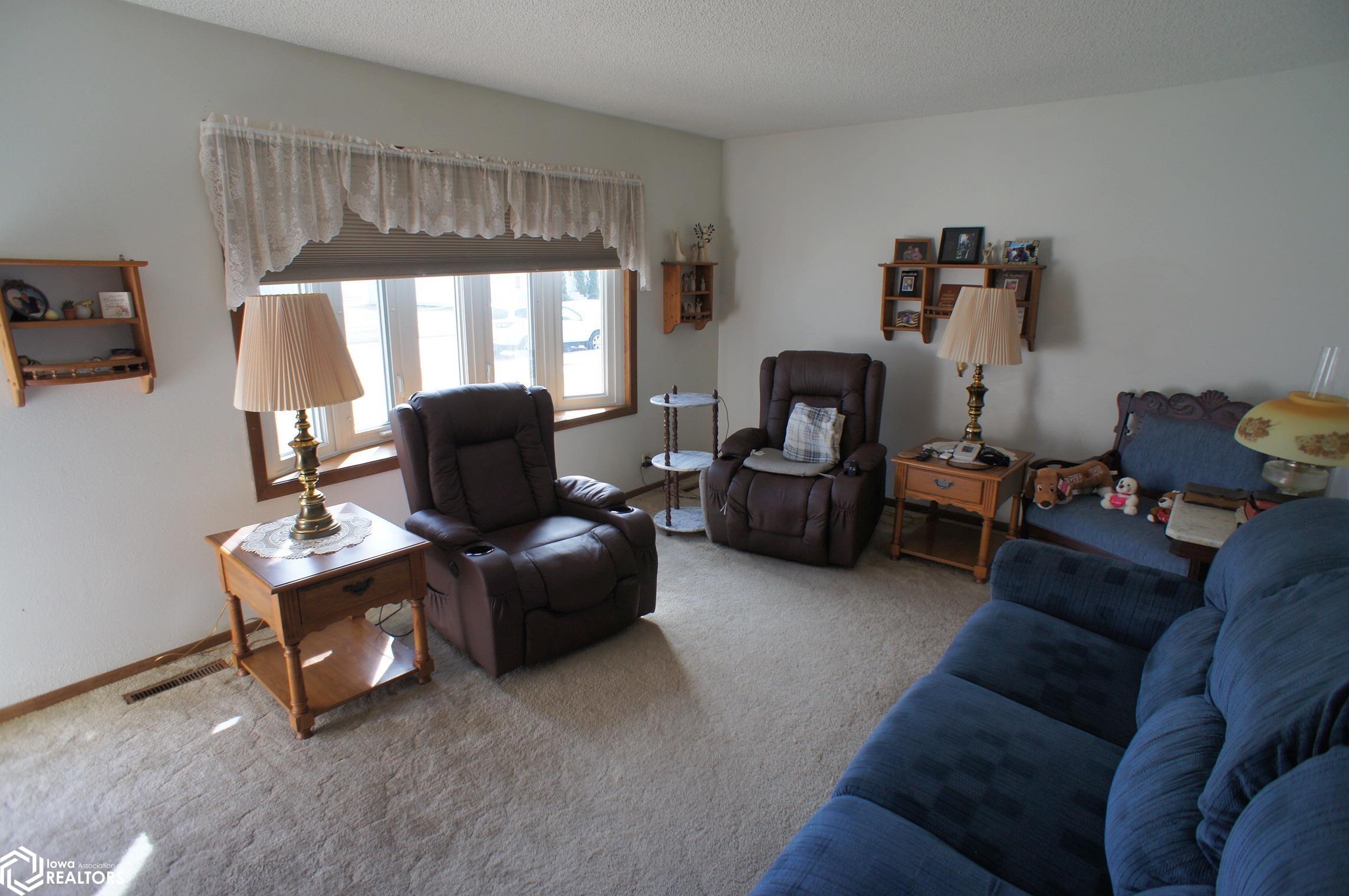 1507 Grand Street, Webster City, Iowa image 3