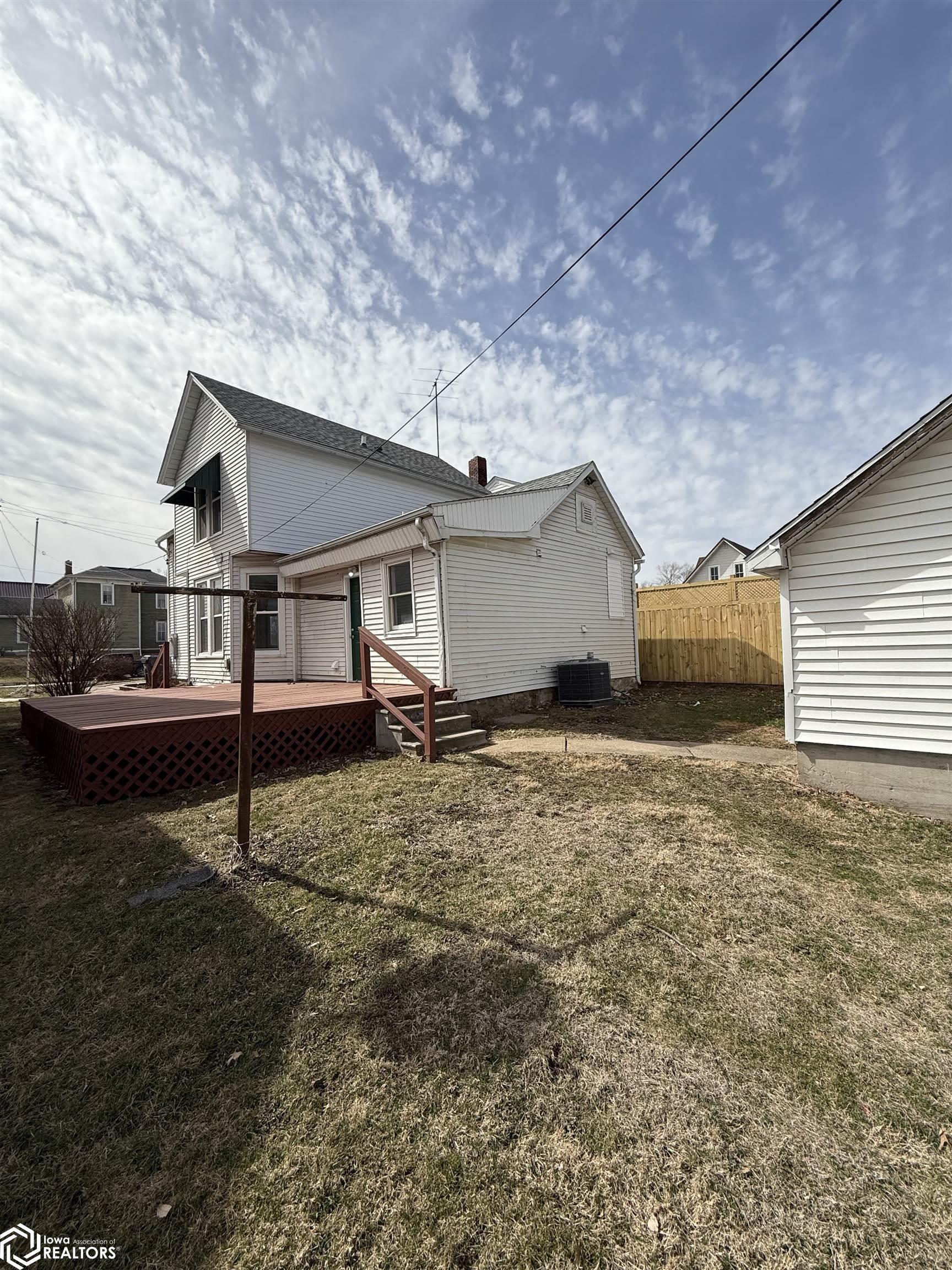 1620 Smith Street, Burlington, Iowa image 3